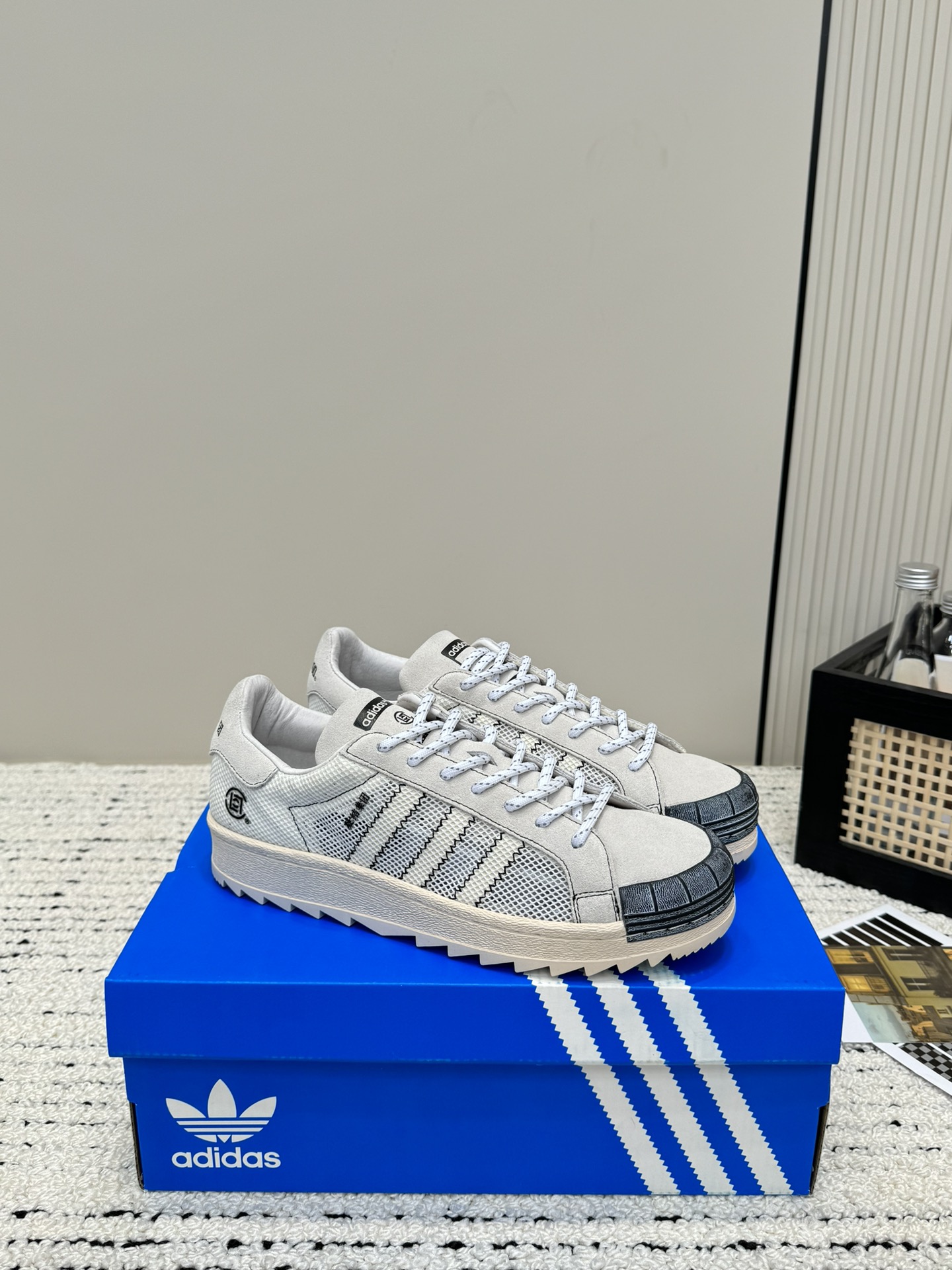 Adidas x NBHD Black Breath 2.0 Shellhead Sneakers: Modern Aesthetic with Original Elements - 图片 1