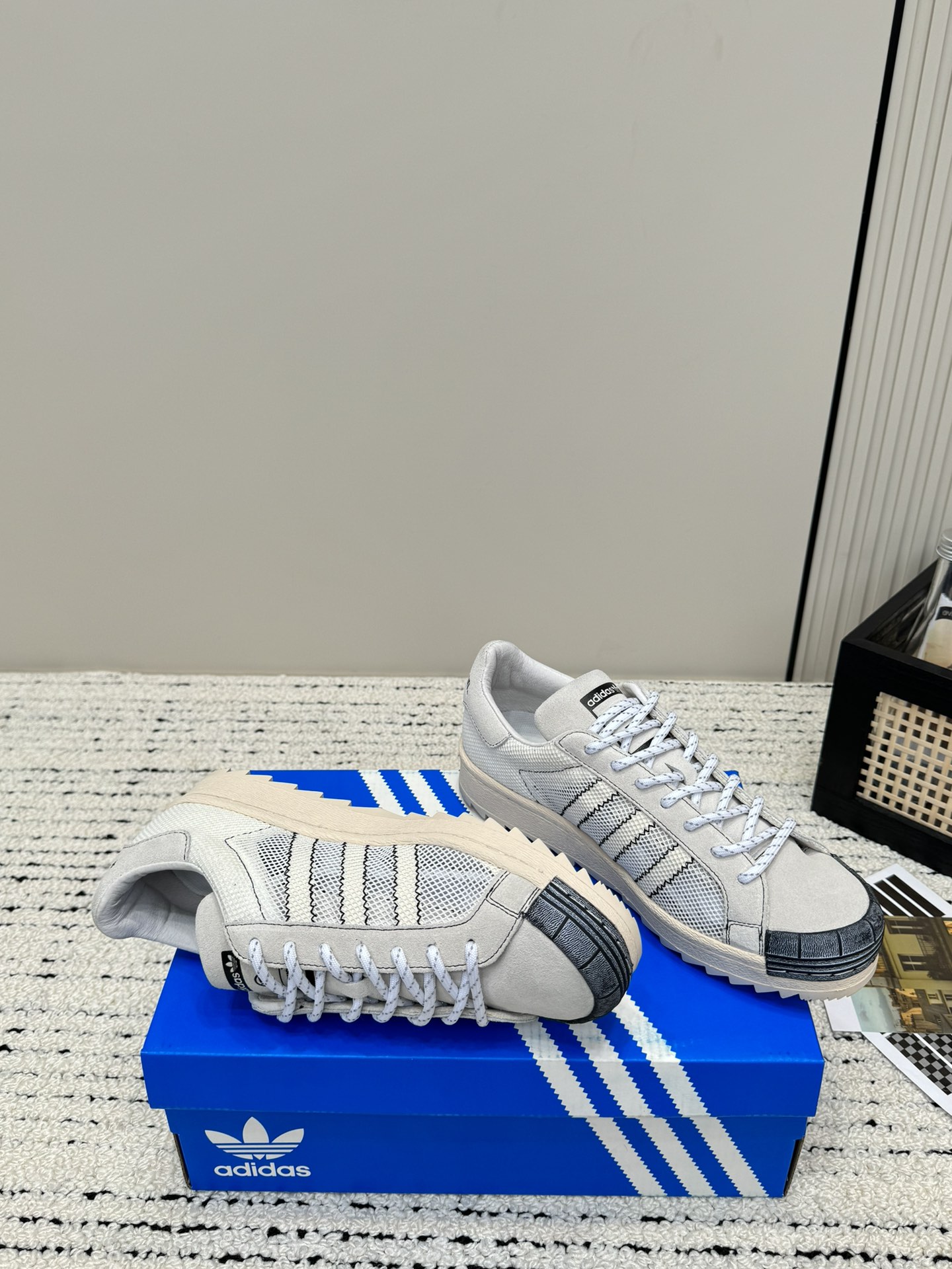 Adidas x NBHD Black Breath 2.0 Shellhead Sneakers: Modern Aesthetic with Original Elements - 图片 3