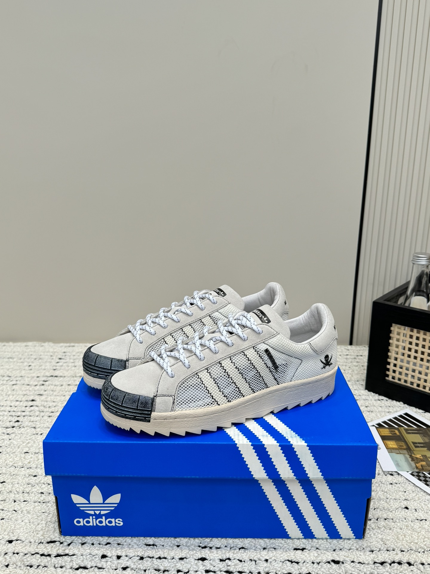 Adidas x NBHD Black Breath 2.0 Shellhead Sneakers: Modern Aesthetic with Original Elements - 图片 4