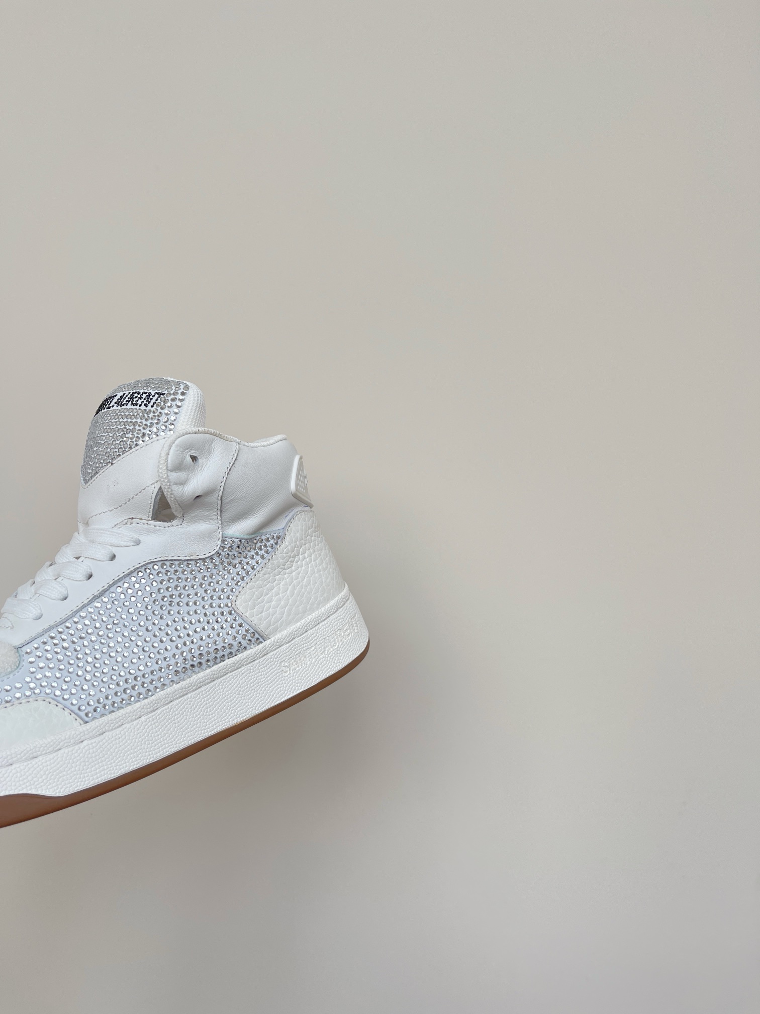 Booming White Shoes: Saint Laurent SL61 Retro Design with Comfortable Fit - 图片 8