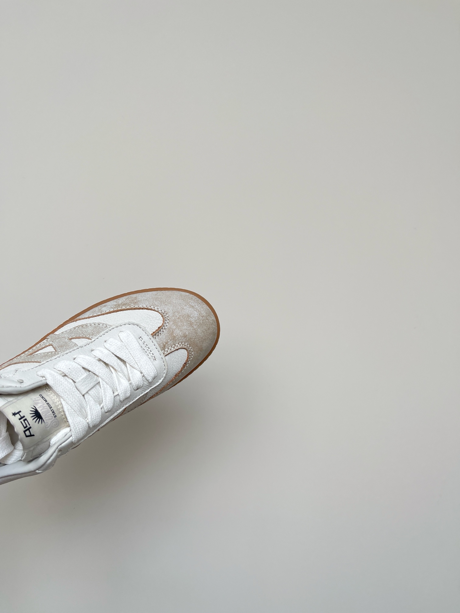 ASH Ace 2024s: Stylish White Sneakers with Comfortable Design and Premium Materials - 图片 7