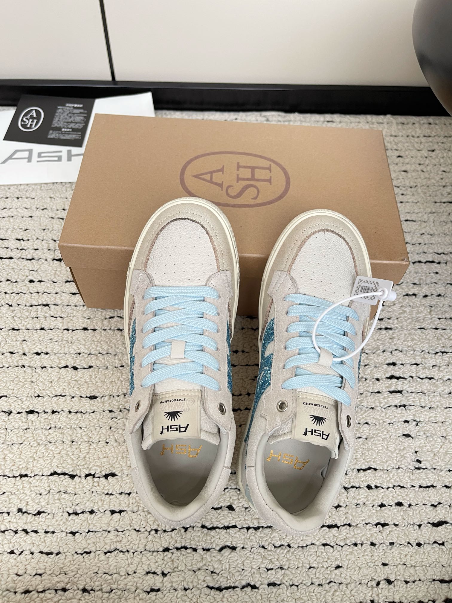 Moonlight Series Retro Sneakers: Premium Handmade Shoes for Women - 图片 5