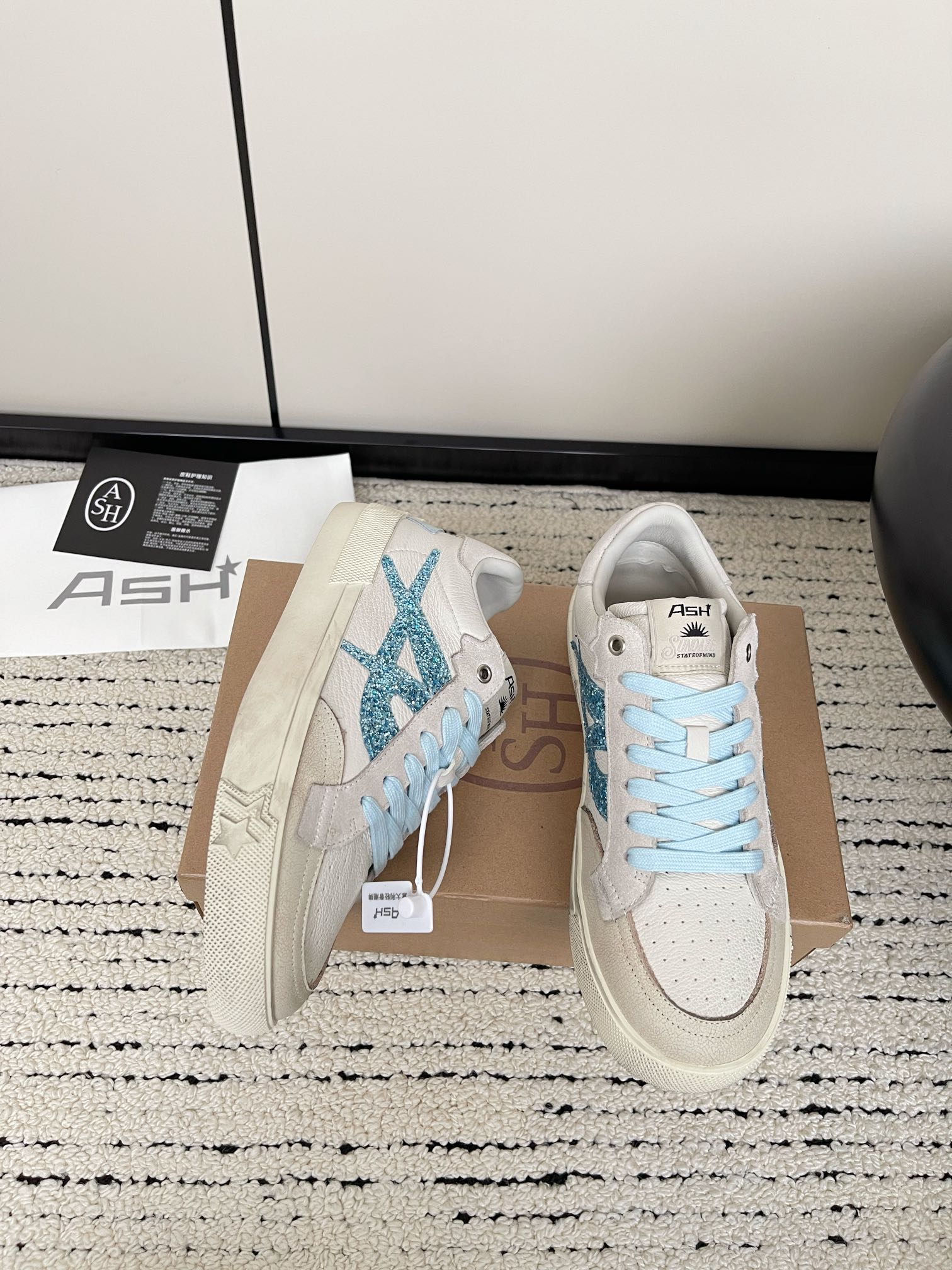 Moonlight Series Retro Sneakers: Premium Handmade Shoes for Women - 图片 3