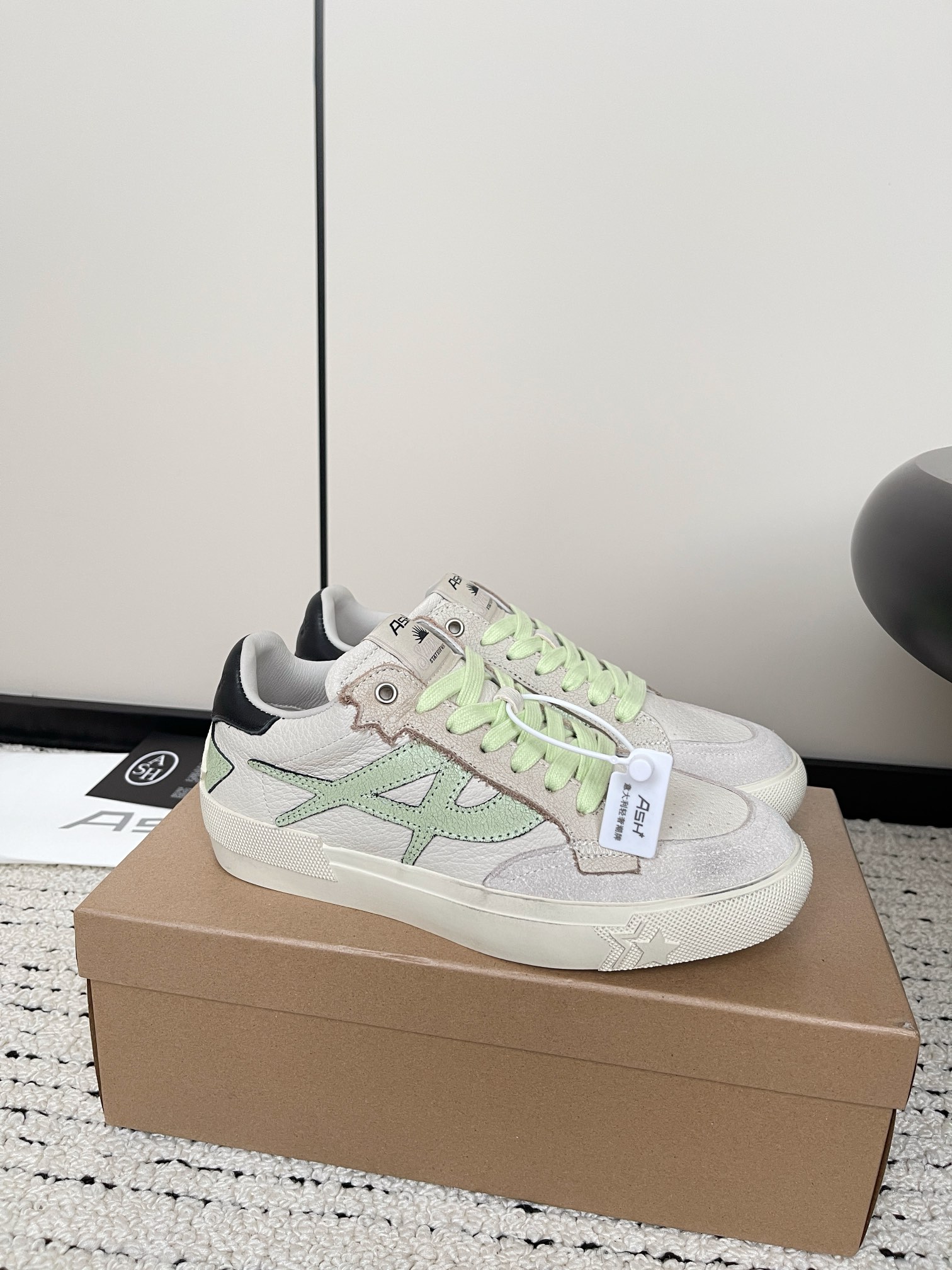 Moonlight Series Retro Sneakers: Stylish, Handmade, Original Design, High Quality Materials - 图片 4