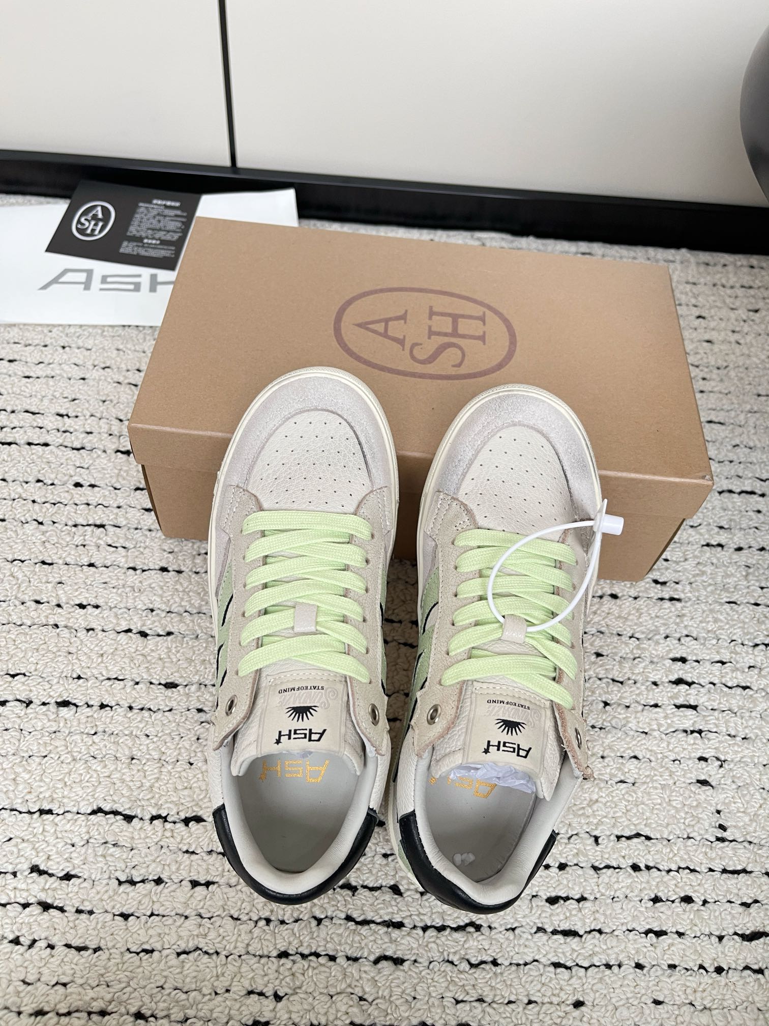 Moonlight Series Retro Sneakers: Stylish, Handmade, Original Design, High Quality Materials - 图片 5