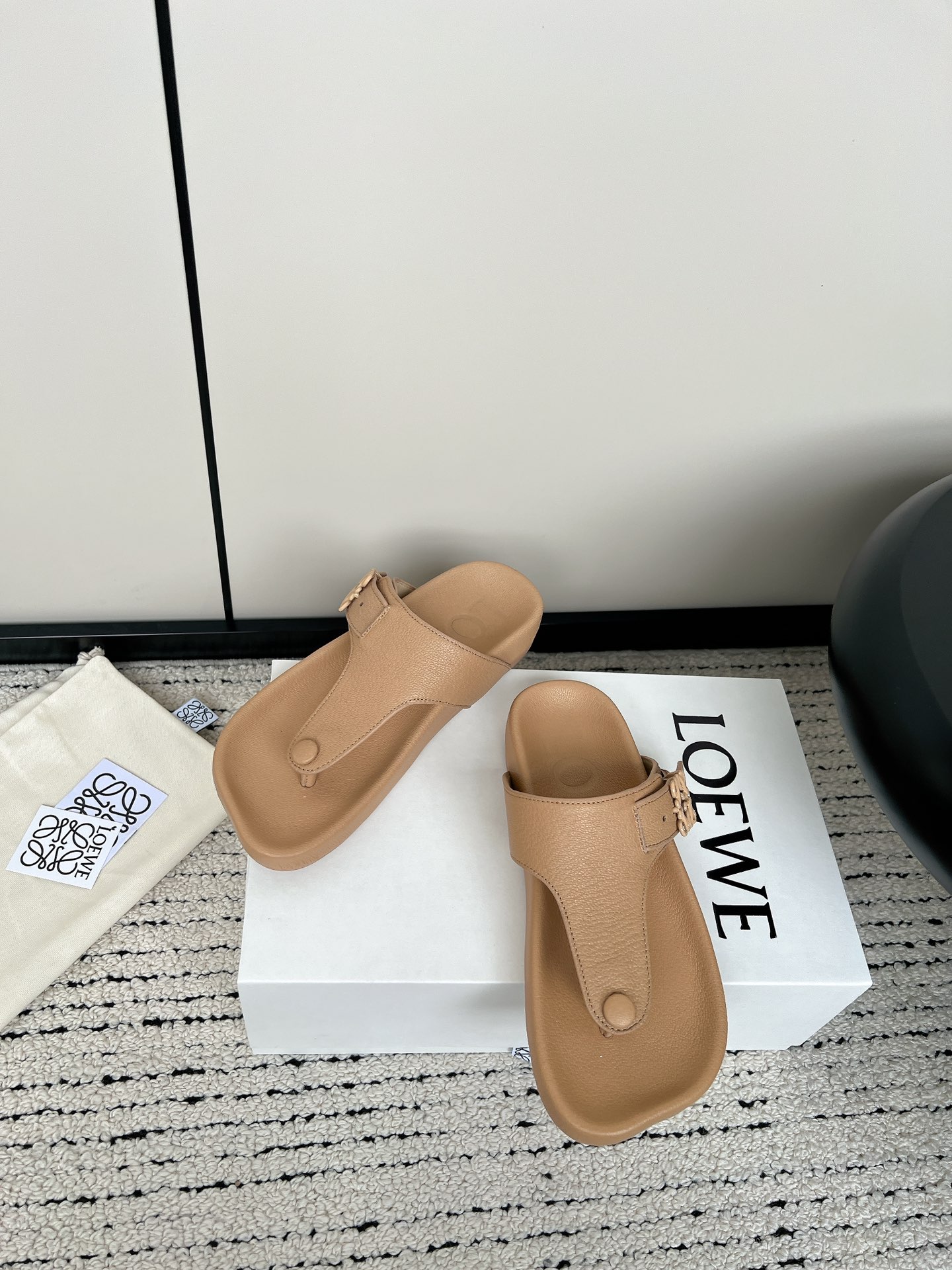 Loewe Shoes Sandals Slippers Cowhide PU Sheepskin Spring/Summer Collection Beach