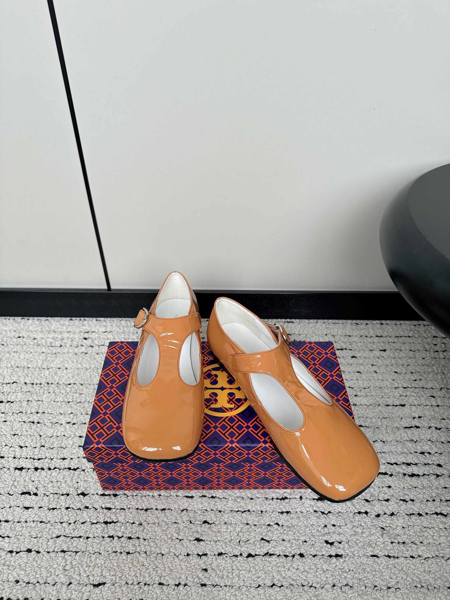 Tory Burch 2024 Shoe Collection: Sheepskin Ballet Flats with Real Leather Sole - 图片 2