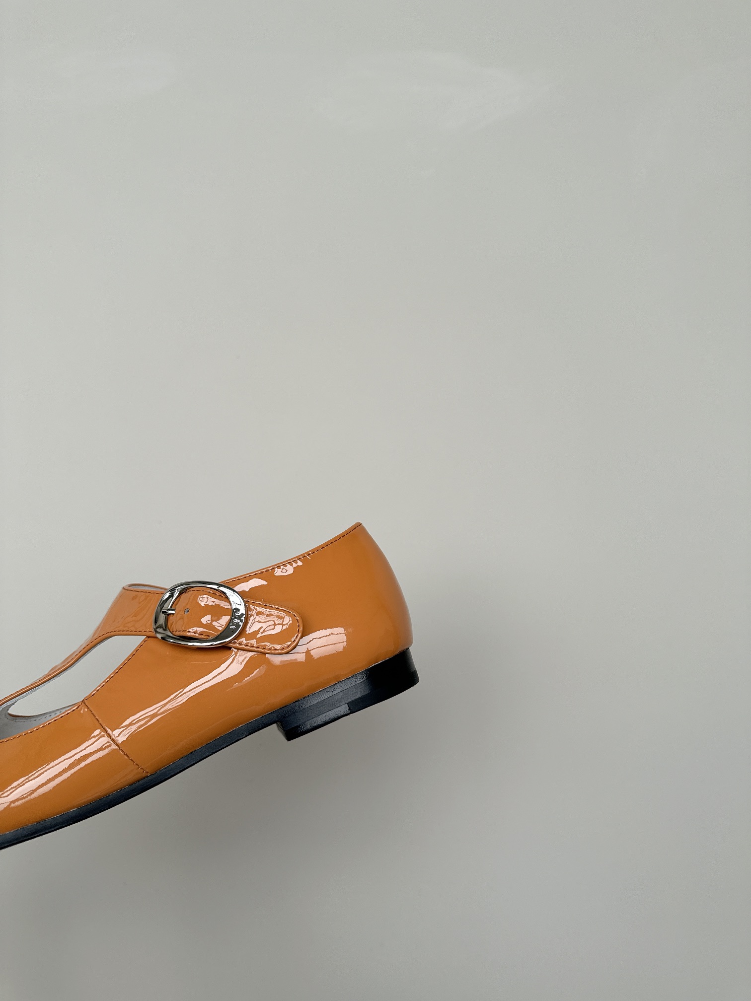 Tory Burch 2024 Shoe Collection: Sheepskin Ballet Flats with Real Leather Sole - 图片 7
