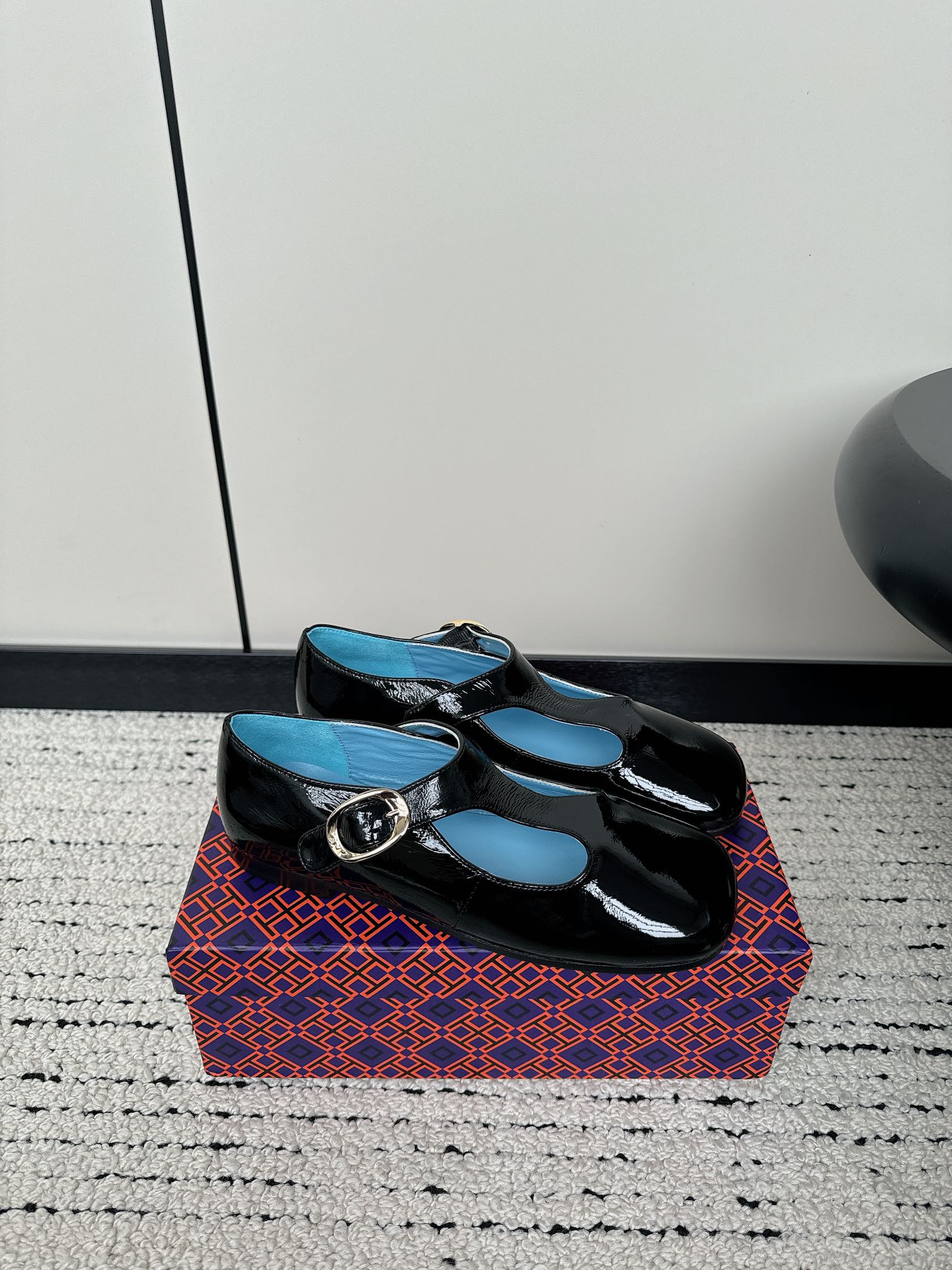 Tory Burch 2024 Shoe Collection: Ballet Flats in Sheepskin and Leather - 图片 4