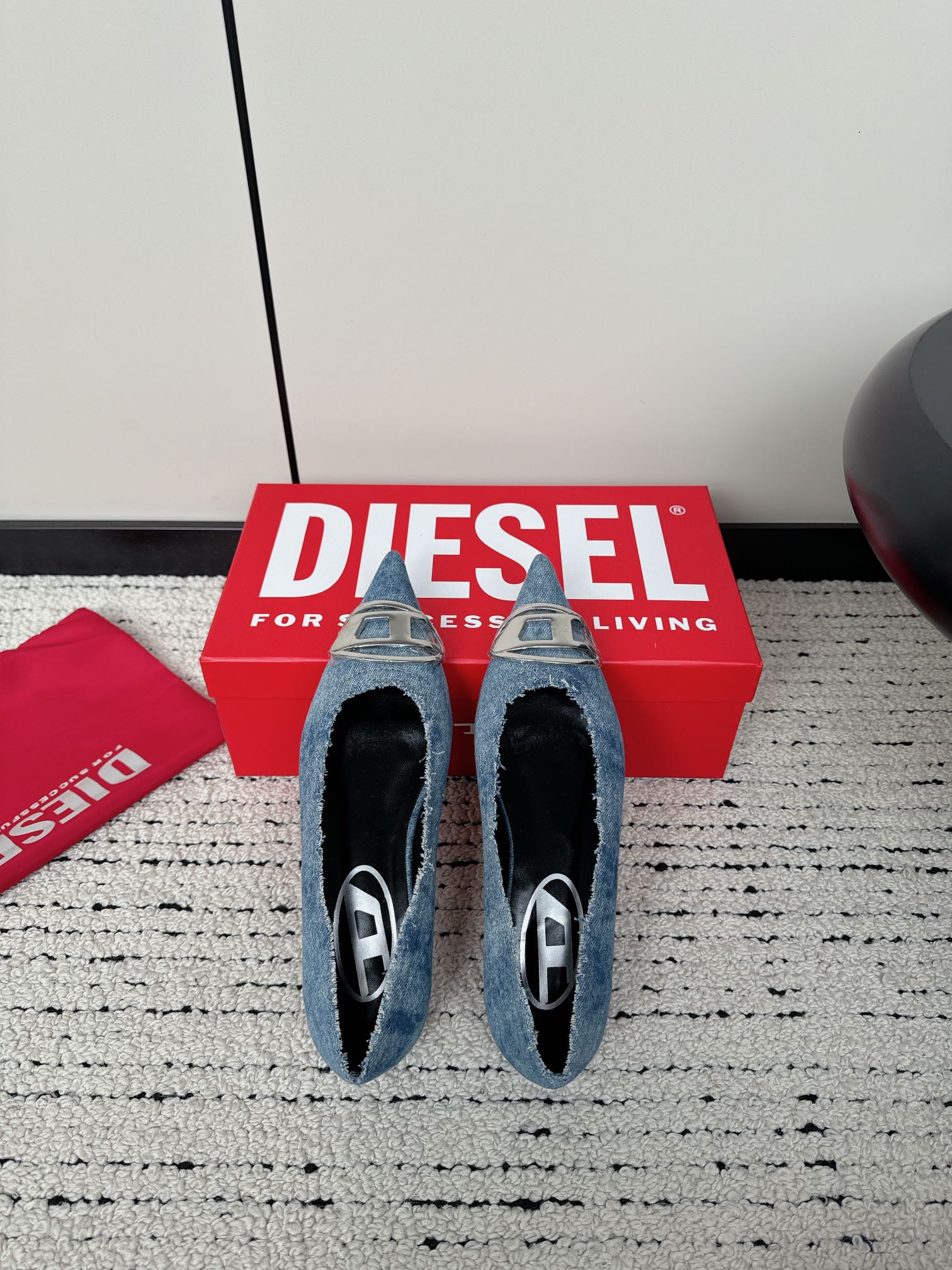 Trendy Diesel Clothing and Footwear for Spring and Summer - 图片 6