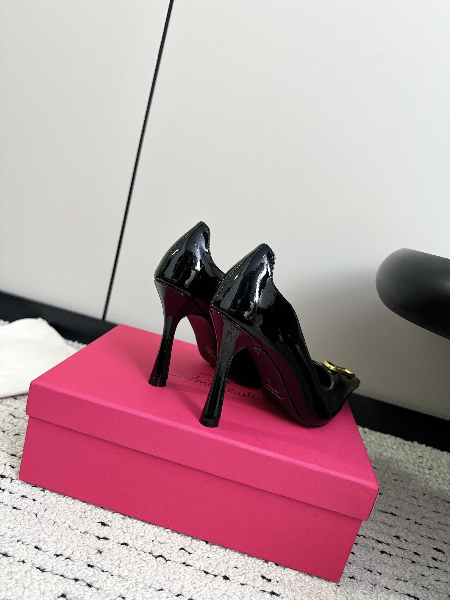 Fashion Icon: Elsa Schiaparelli’s Unique Shoe Designs - 图片 5