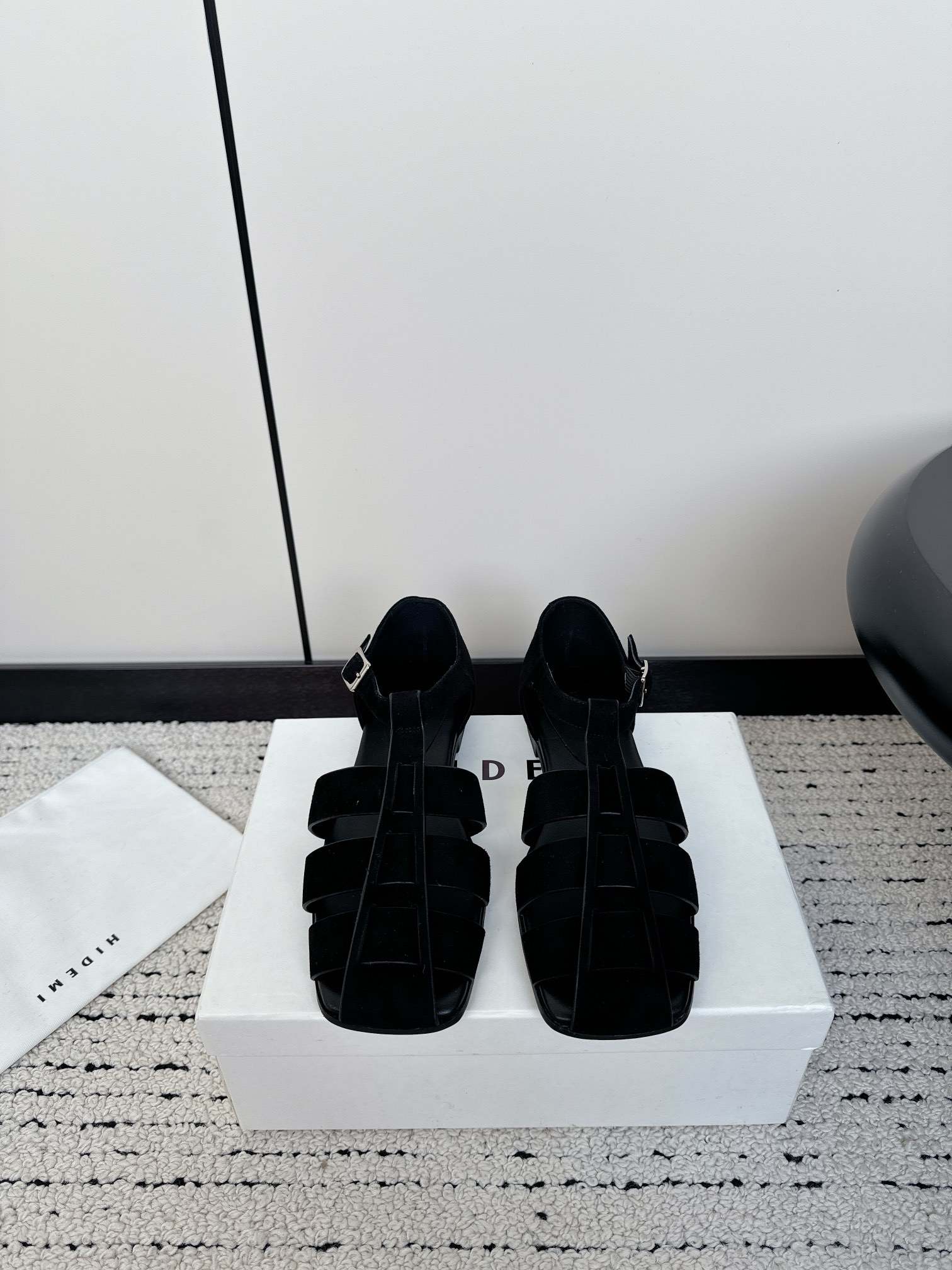 Stylish HIDEMI24S Roman Sandals: Imported Deer Skin, Sheep Lining, Italian Cowhide Soles