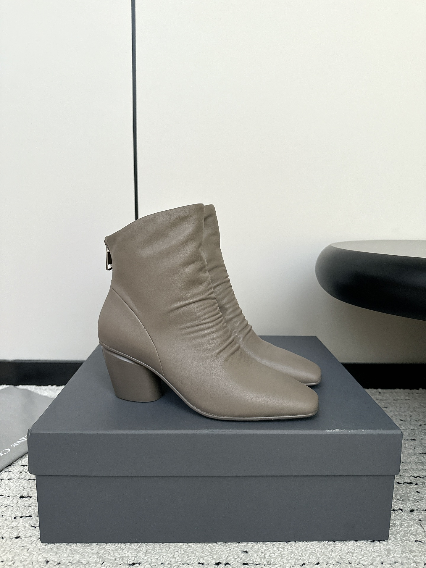 Officine Creative Winter Hand-Made Short Boots: Stylish Retrograde Leather Footwear - 图片 4