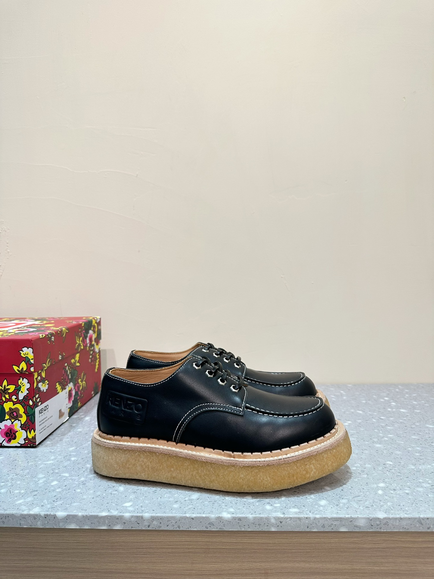KENZO Leaf Shoes: Unisex Kangaroo Shoes with Thick Bottom Bands and Geisha-Inspired Design - 图片 4