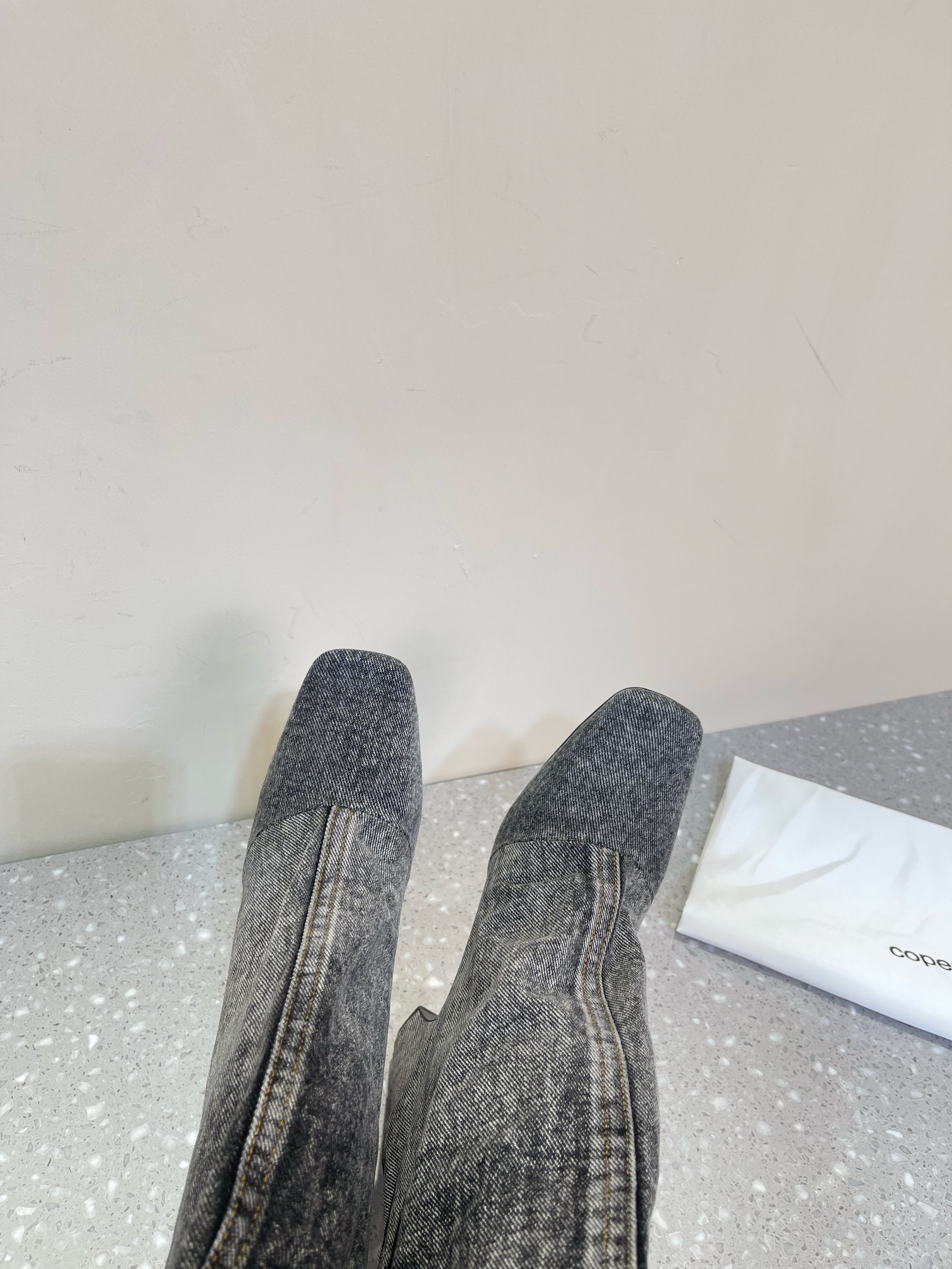 Stylish Coperni 23SS Horn Boots: Unique Design with Imported Calves and Water-Washed Jeans - 图片 8