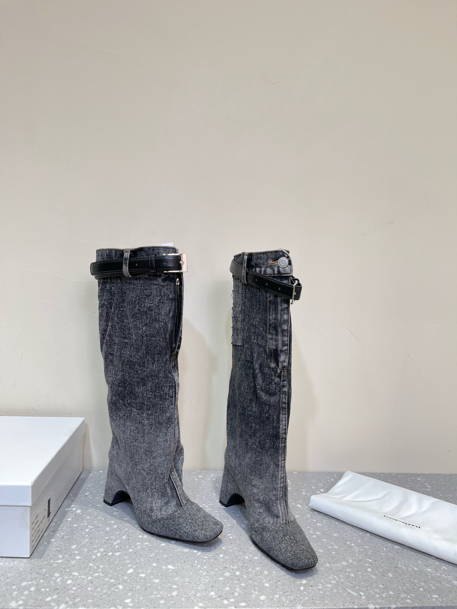 Stylish Coperni 23SS Horn Boots: Unique Design with Imported Calves and Water-Washed Jeans - 图片 5