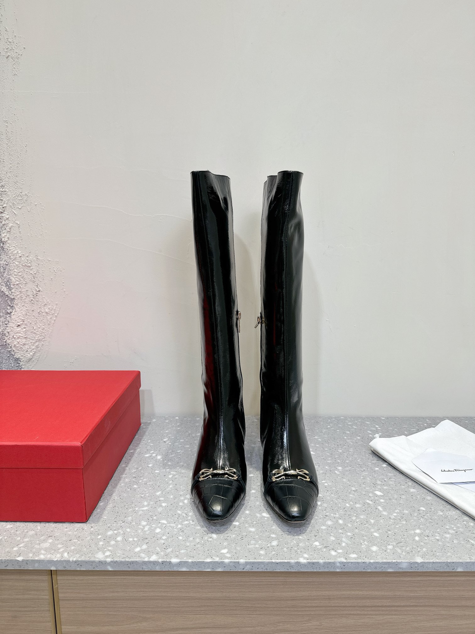 Ferragamo Haute Couture Classic Luxury Leather Shoe Ref.6D1149FD