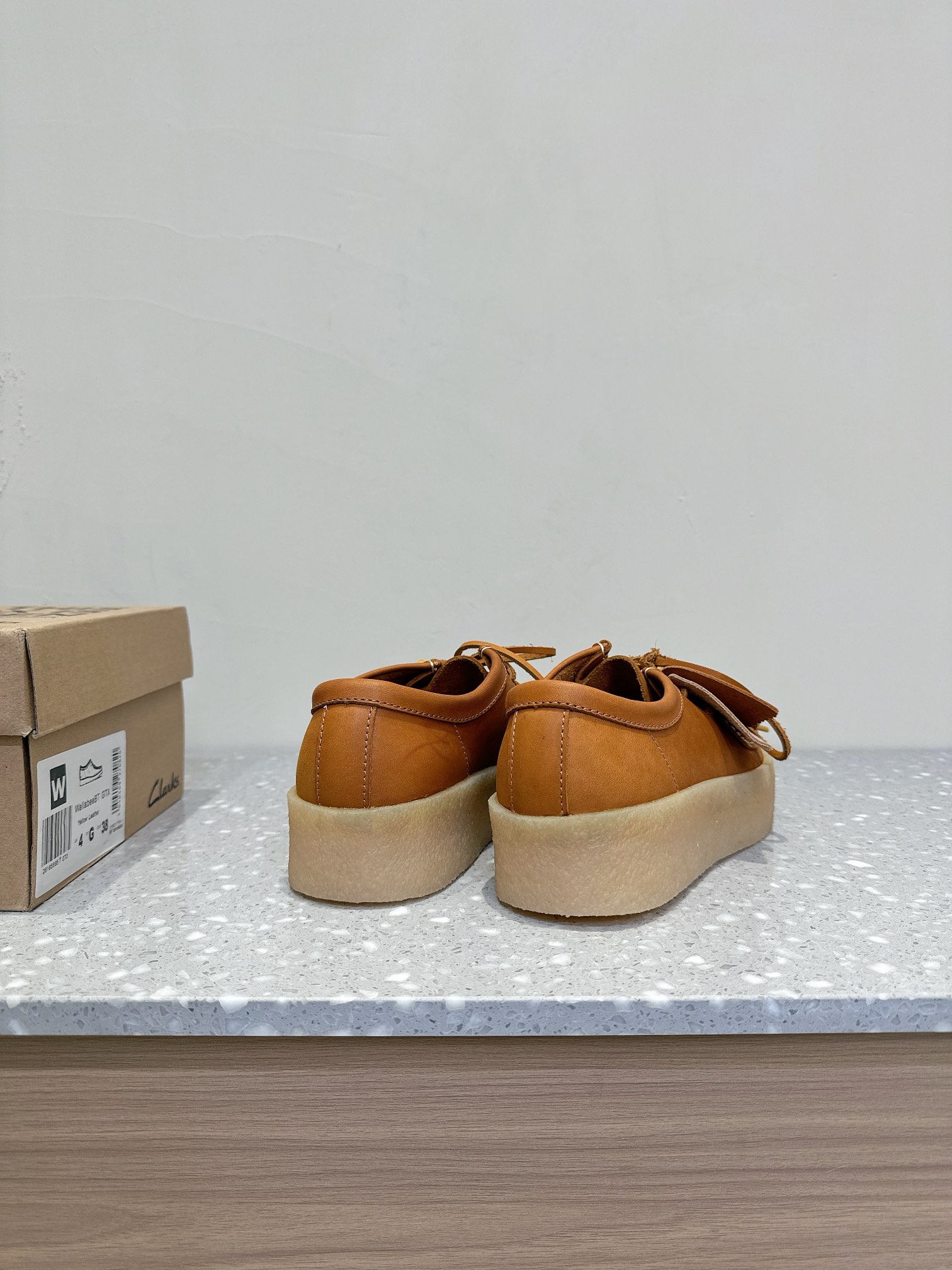 “Review: Clarks Kangaroo Shoes, Retro Style with Quality Materials and Global Appeal” - 图片 6