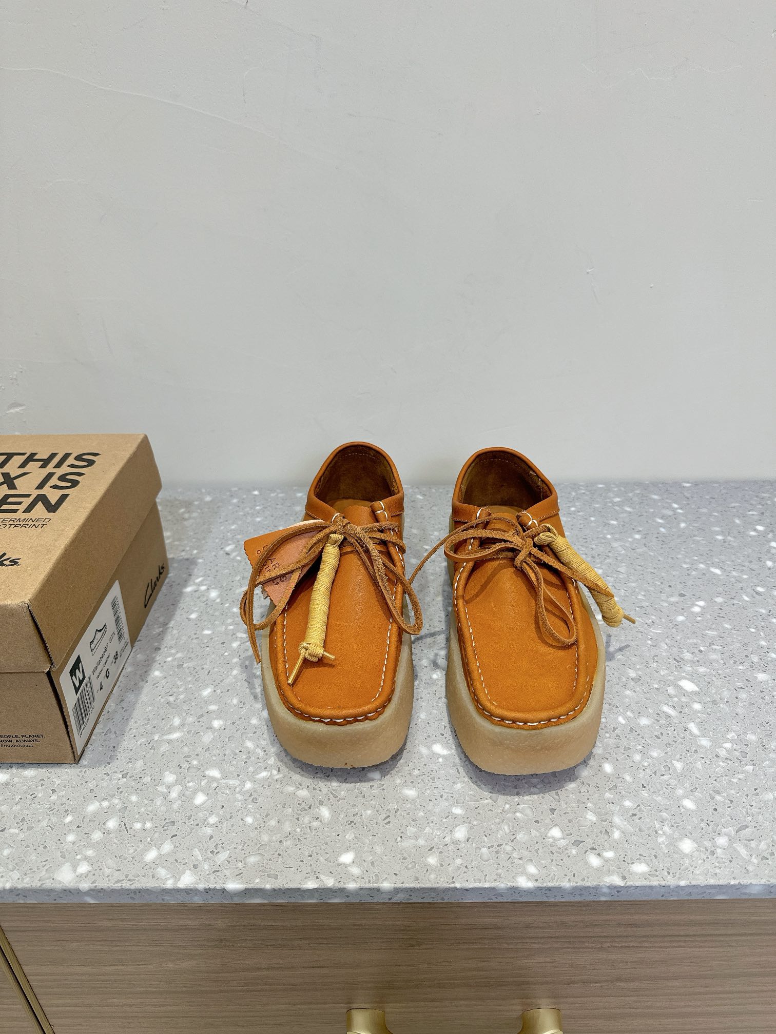 “Review: Clarks Kangaroo Shoes, Retro Style with Quality Materials and Global Appeal”