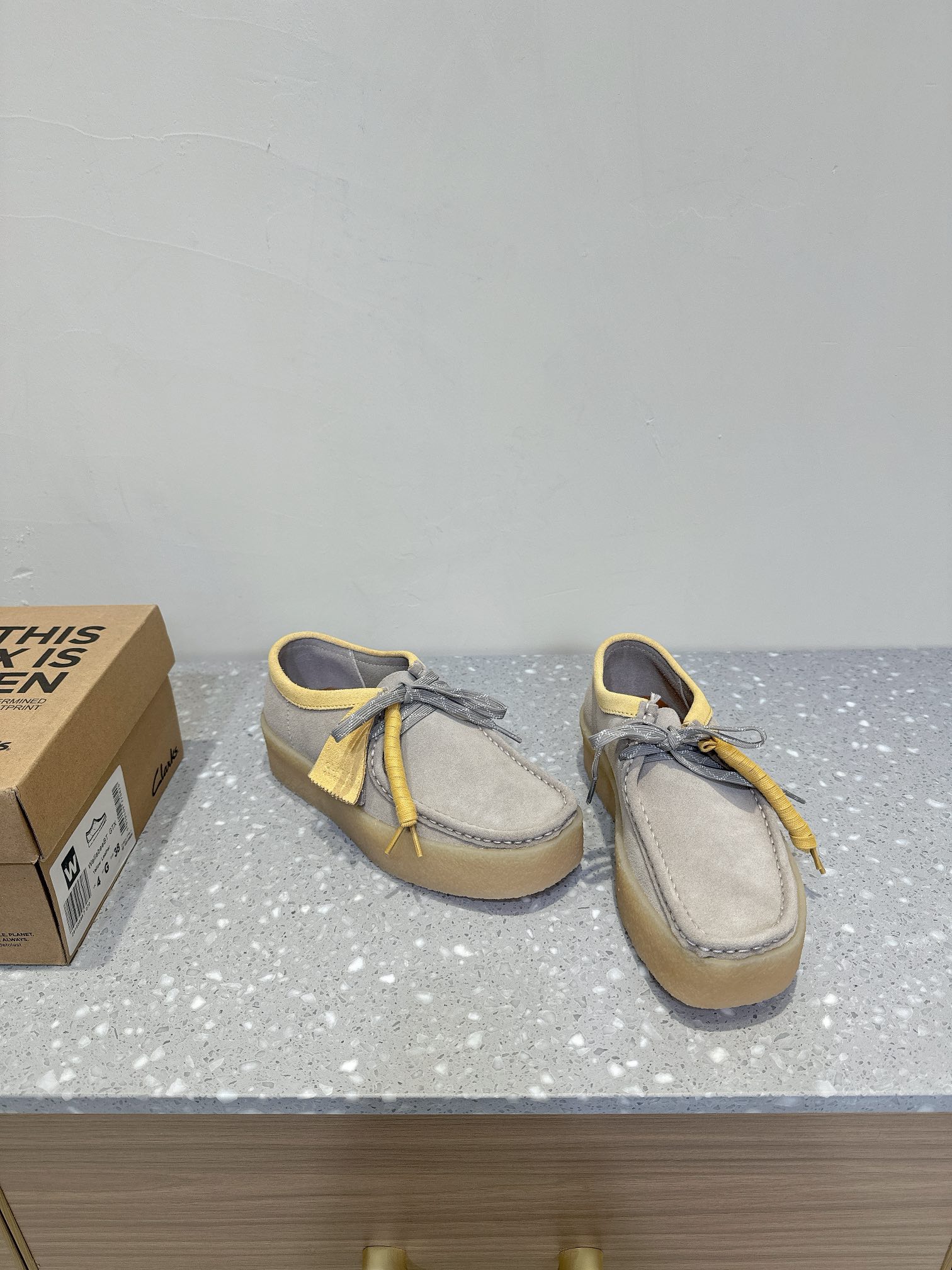 Trendy Kangaroo Shoes: Retro Style with Quality and Comfort - 图片 4