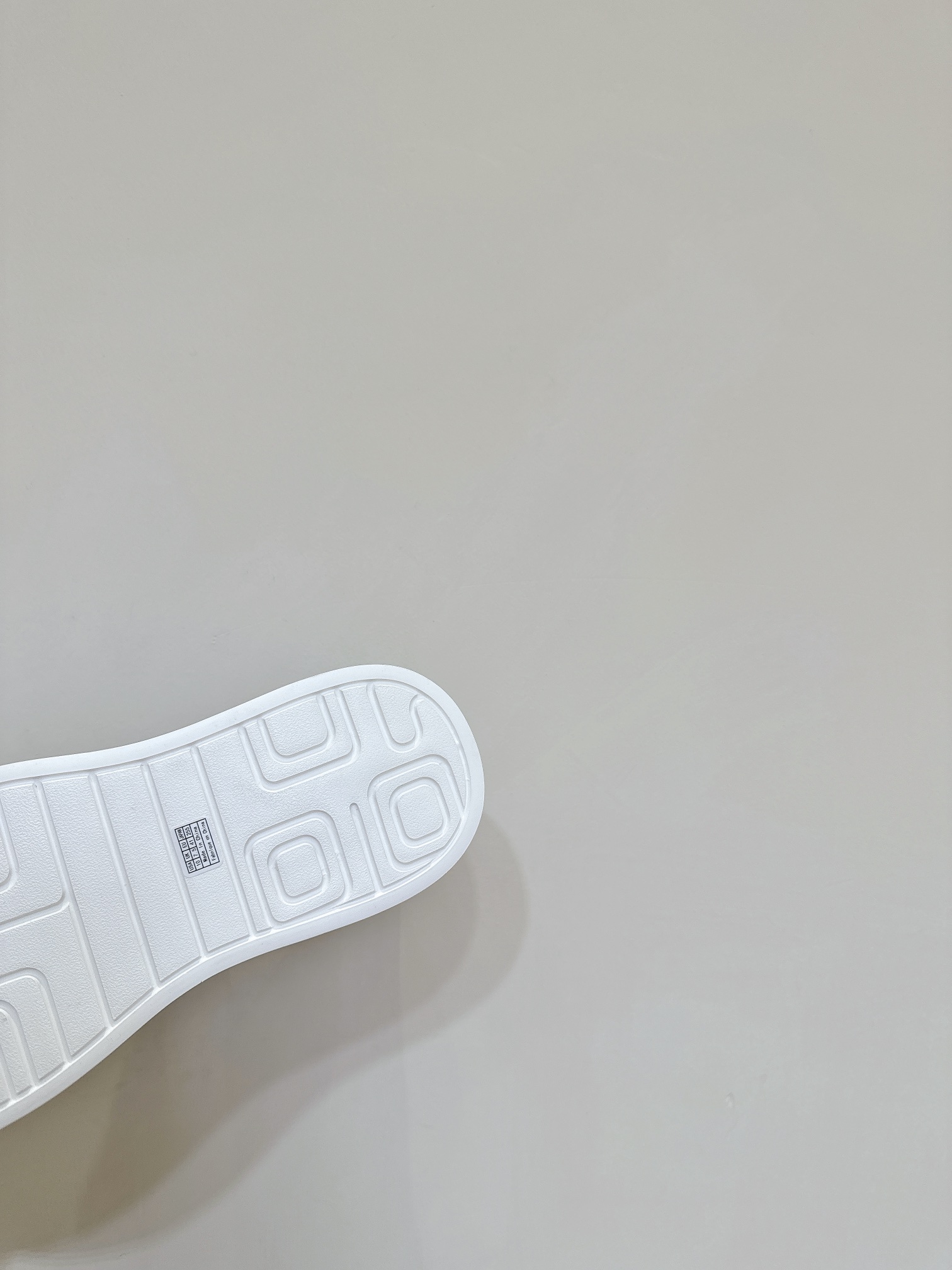 Emporio Armani EA7 Leisure Sports Shoes with Unique Design and High-Quality Materials - 图片 9