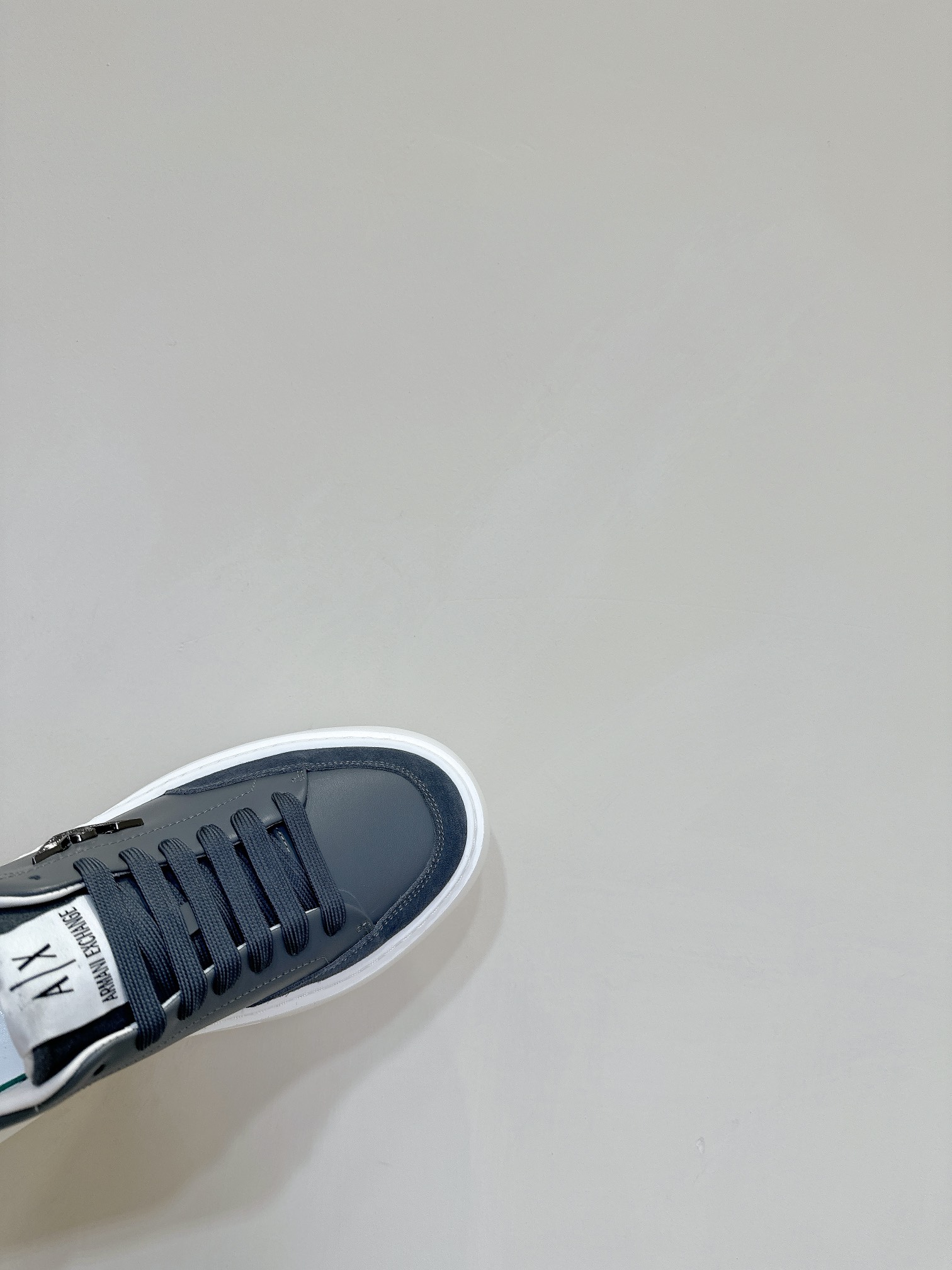 Emporio Armani EA7 Leisure Sports Shoes with Unique Design and High-Quality Materials - 图片 8