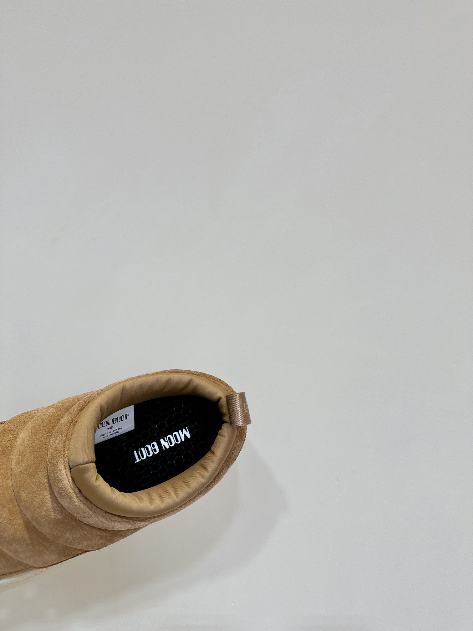 Moon Boot’s 24-Autumn PARK ICON Series: Stylish Snow Boots with Unique Features - 图片 8