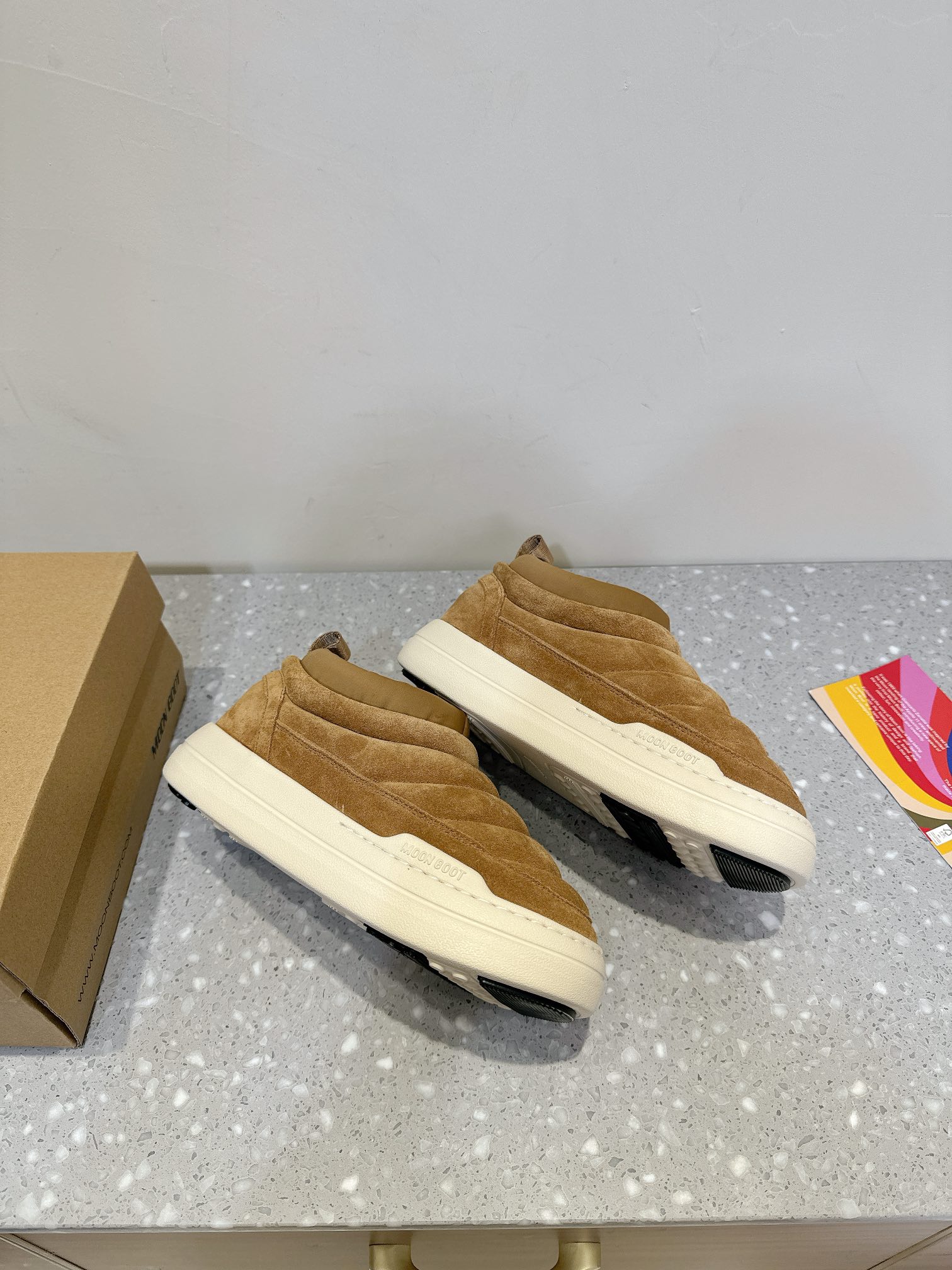 Moon Boot’s 24-Autumn PARK ICON Series: Stylish Snow Boots with Unique Features - 图片 4