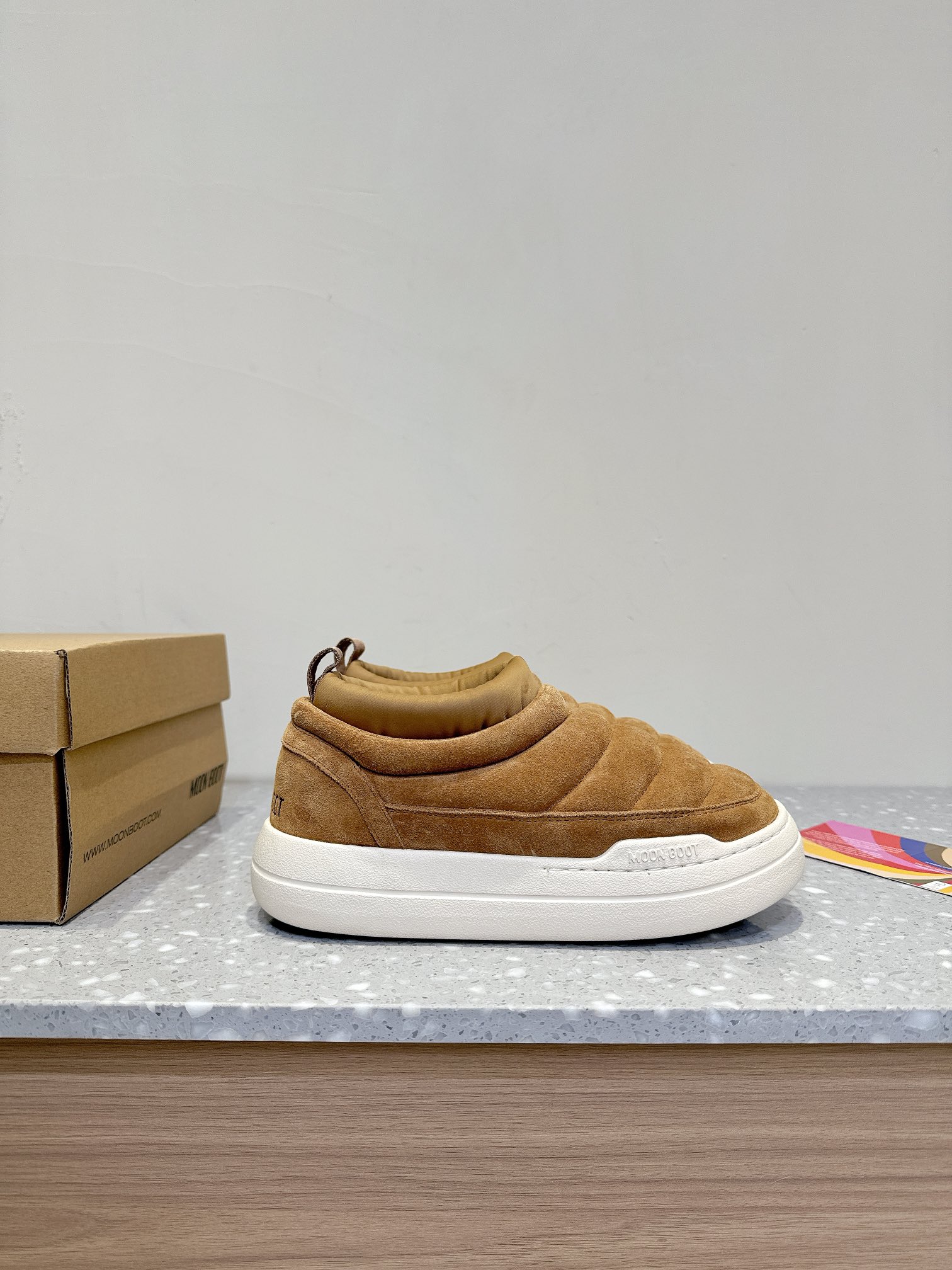 Moon Boot’s 24-Autumn PARK ICON Series: Stylish Snow Boots with Unique Features - 图片 5