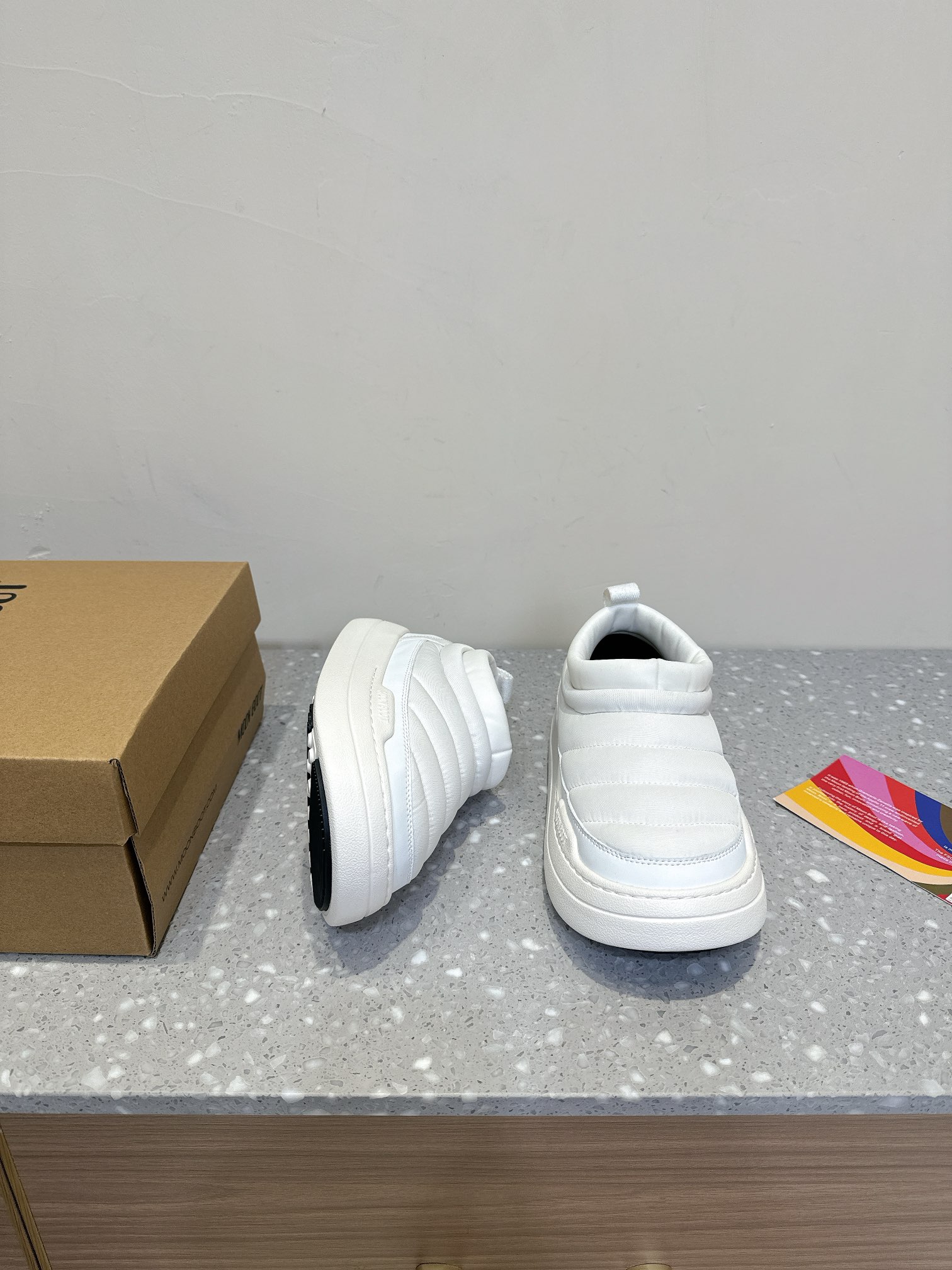 Moon Boot’s 24-Autumn PARK ICON Series: Stylish Snow Boots with Unique Features - 图片 2