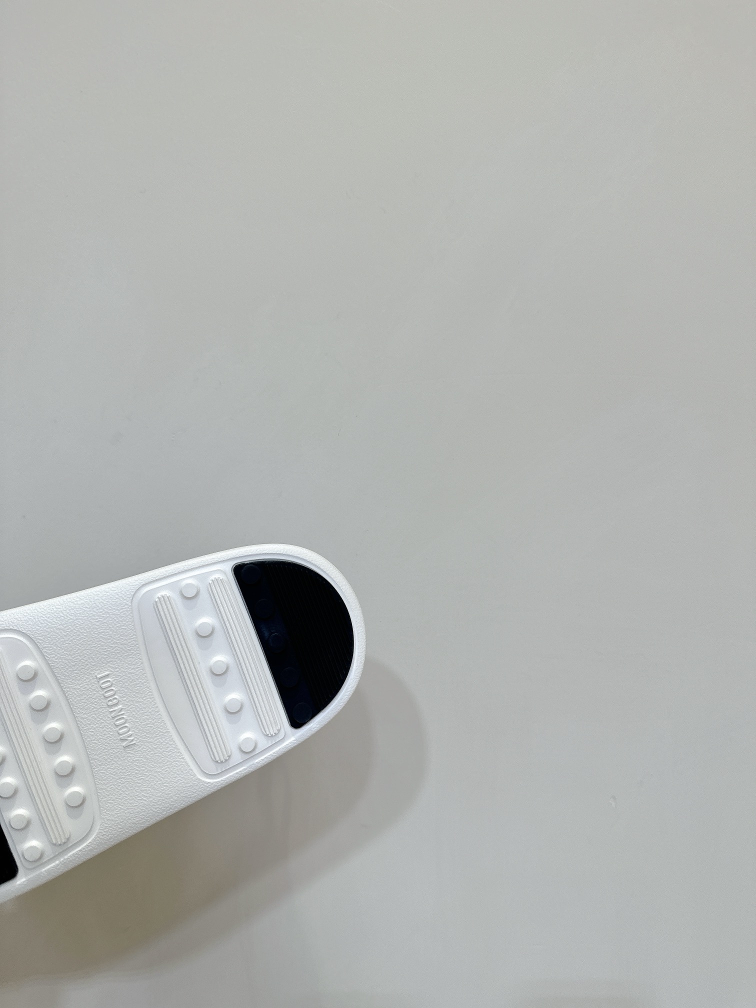 Moon Boot’s Park Icon Series: Waterproof Snow Boots with Sponge Material and Unique Soles - 图片 9