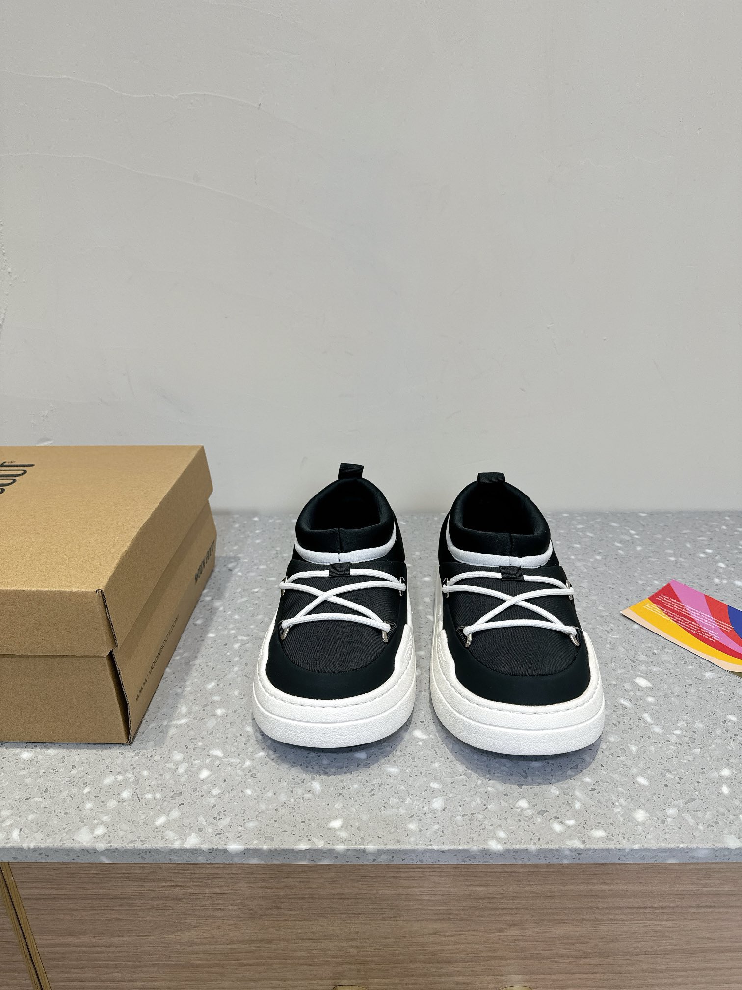 Moon Boot’s 24-Autumn PARK ICON Series: Stylish Snow Boots with Unique Features