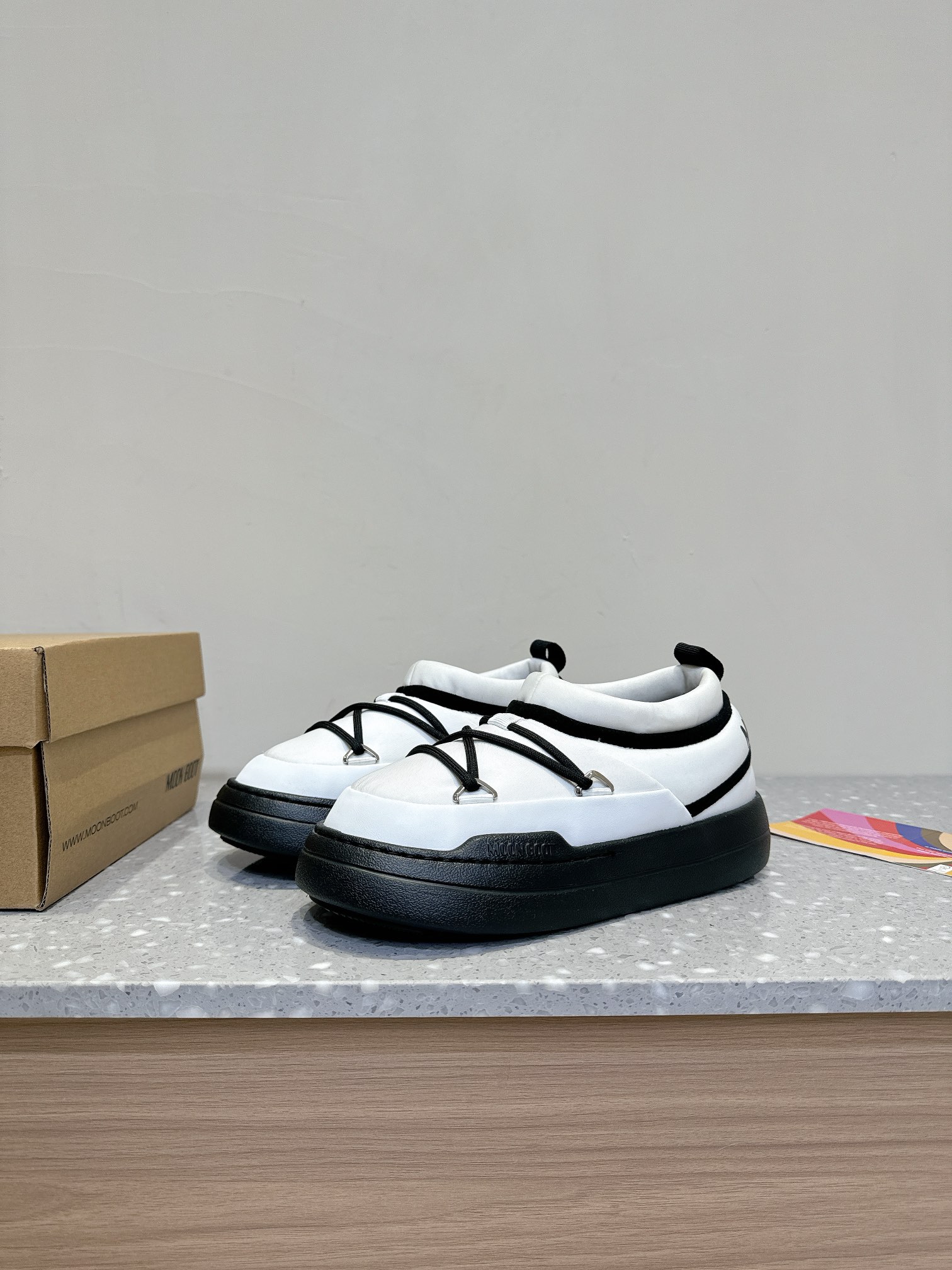 Moon Boot’s 24-Autumn PARK ICON Series: Stylish Snow Boots with Unique Features - 图片 3