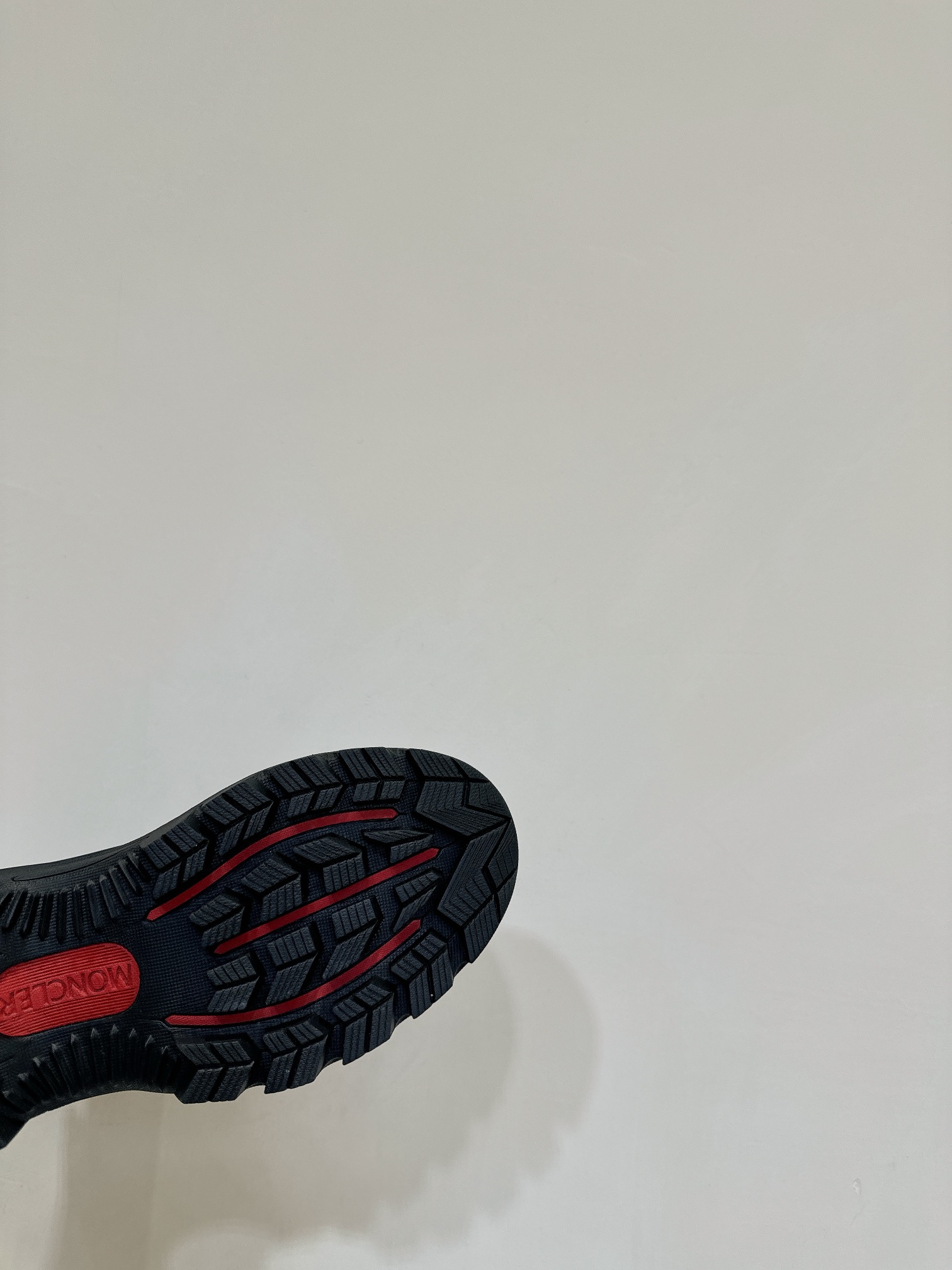 Moncler Union Lightweight Field Boots for Autumn and Winter Adventures - 图片 9