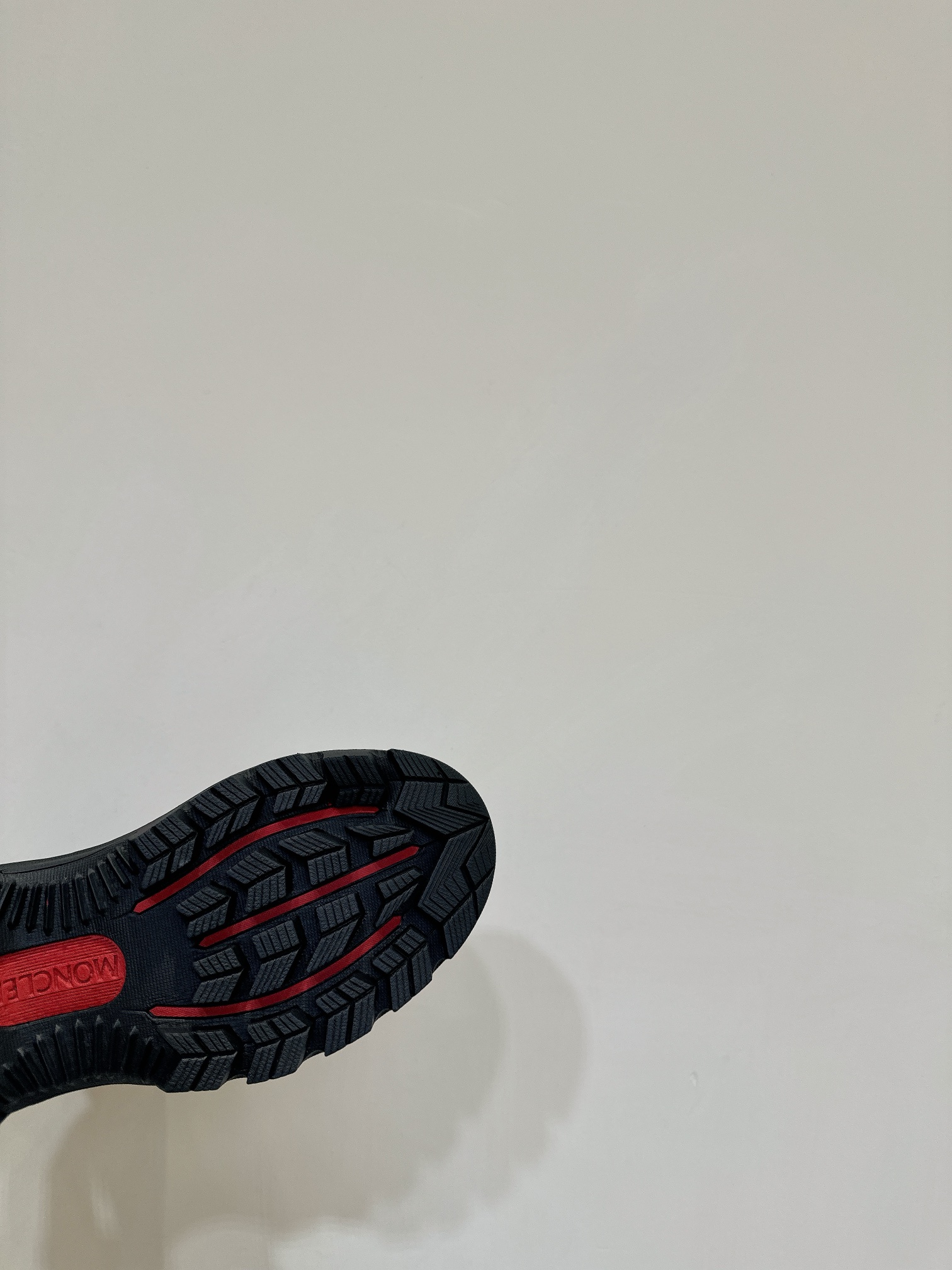 Moncler Union 24s Light Field Boots: Comfortable, Stylish, and Versatile - 图片 9