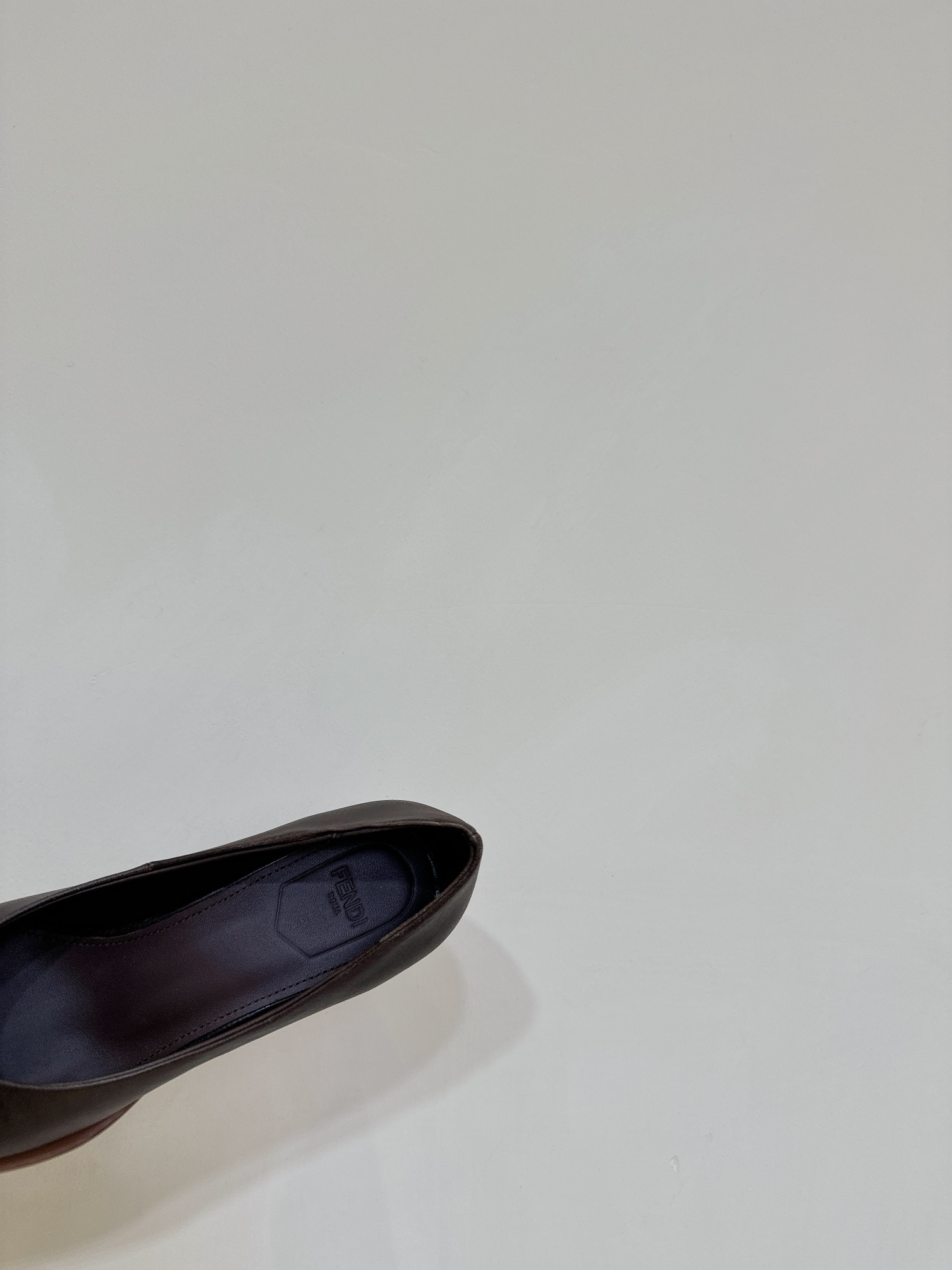 FENDI 24SS Shoe Collection: Premium Materials, Unique Design, Customizable Options - 图片 8