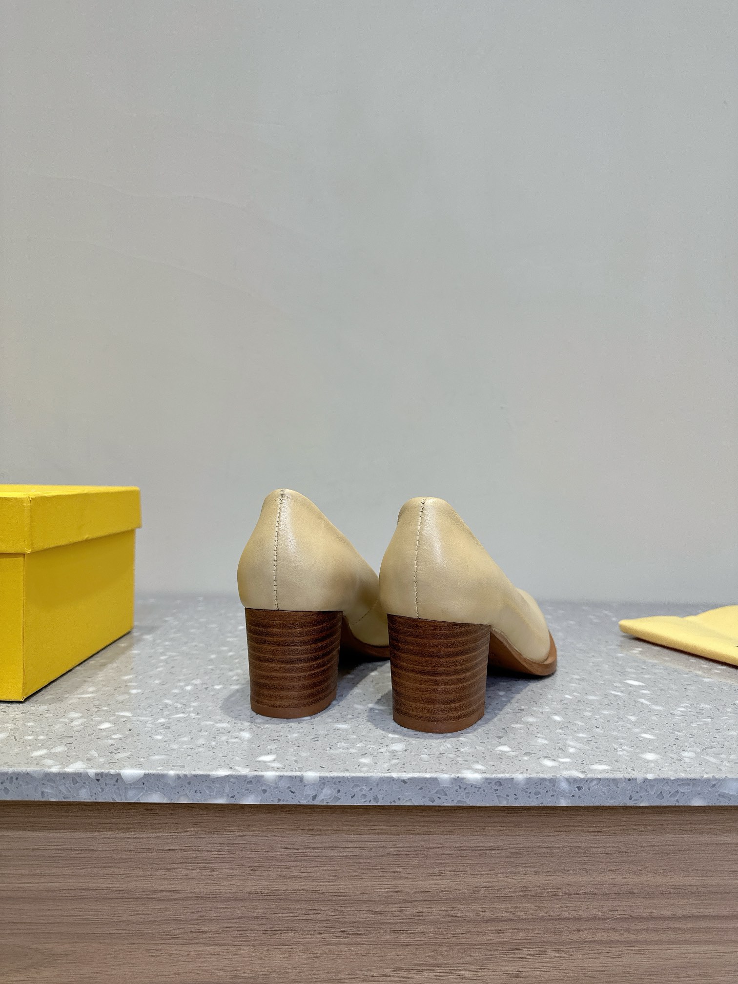 New FENDI 24SS Shoes: Custom Cattle and Sheep Skin, 5cm Height. - 图片 6