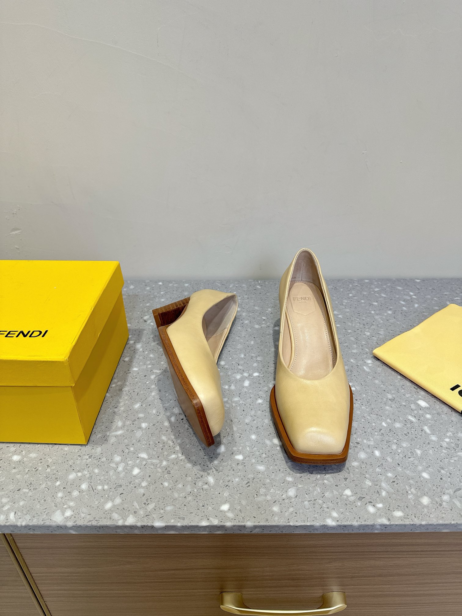 New FENDI 24SS Shoes: Custom Cattle and Sheep Skin, 5cm Height. - 图片 3