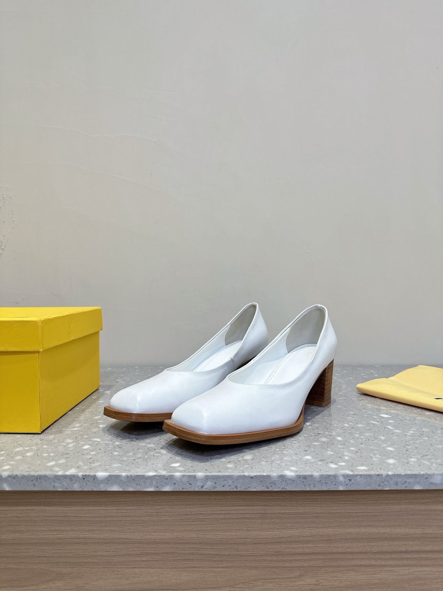 New Fendi Shoes Collection: Custom Cattle and Sheep Skin, 5cm Height - 图片 4