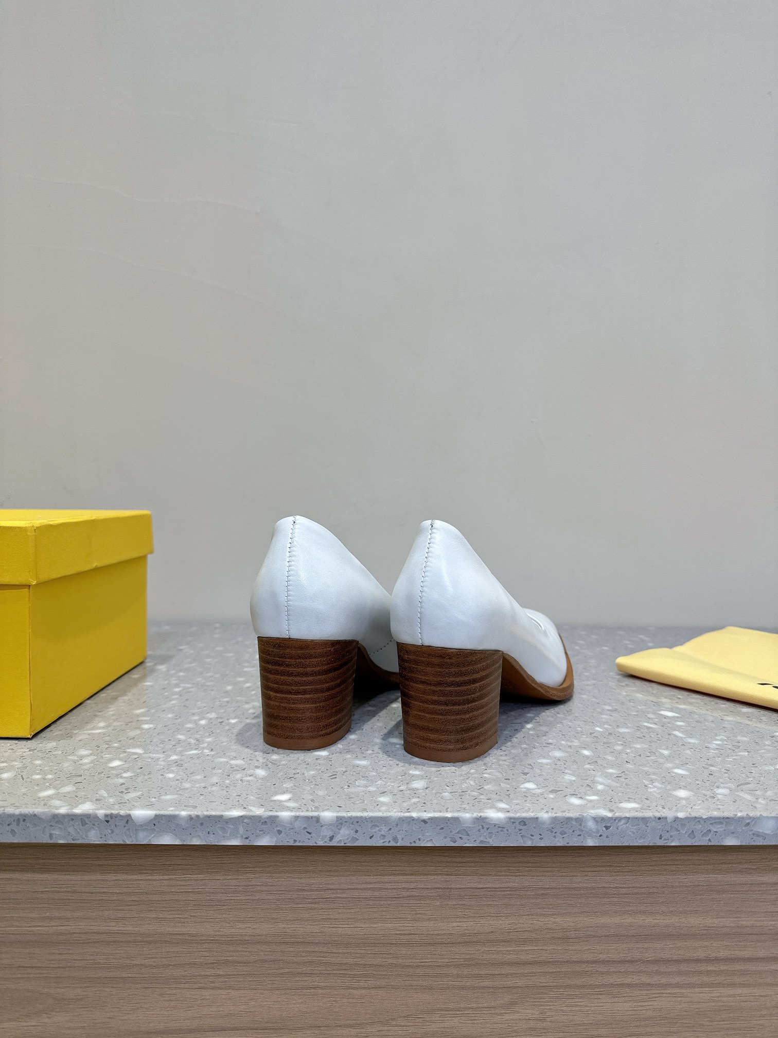 New Fendi Shoes Collection: Custom Cattle and Sheep Skin, 5cm Height - 图片 6