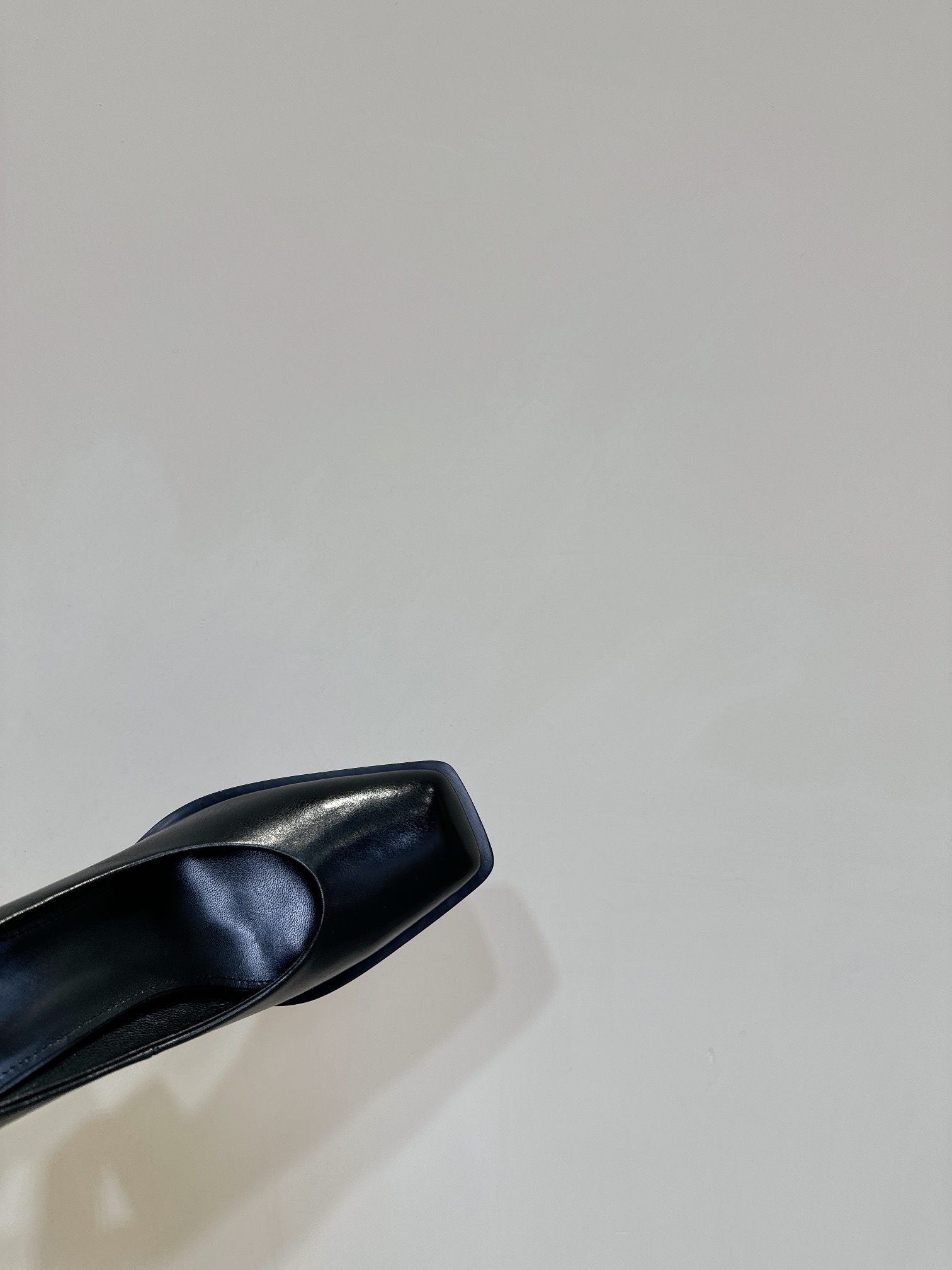FENDI 24SS Shoes: Custom Cattle and Sheep Skin, 5cm Height, Customized Bottom - 图片 7