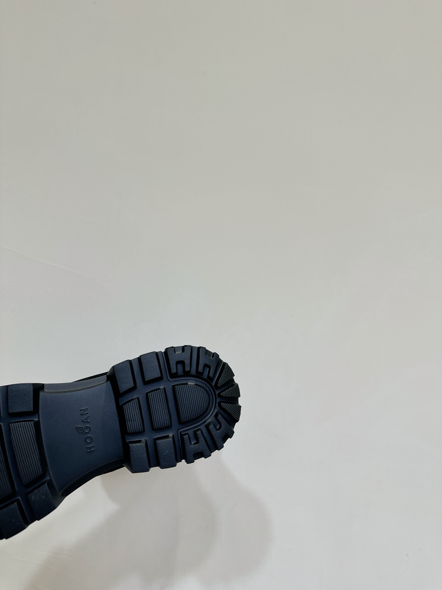 HOGAN 24ss Lambskin Snow Boots for Autumn/Winter: Warm, Comfortable, and Stylish - 图片 9