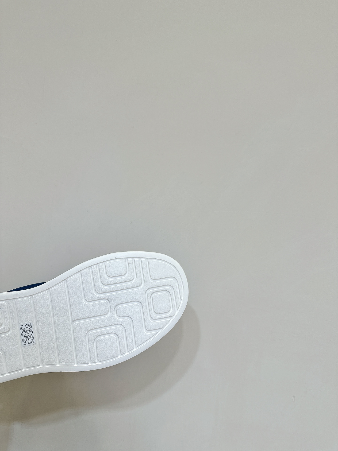 Emporio Armani EA7 Leisure Sports Shoes: Stylish Design with Zirconium Fabric and Soft Sheep Skin - 图片 9