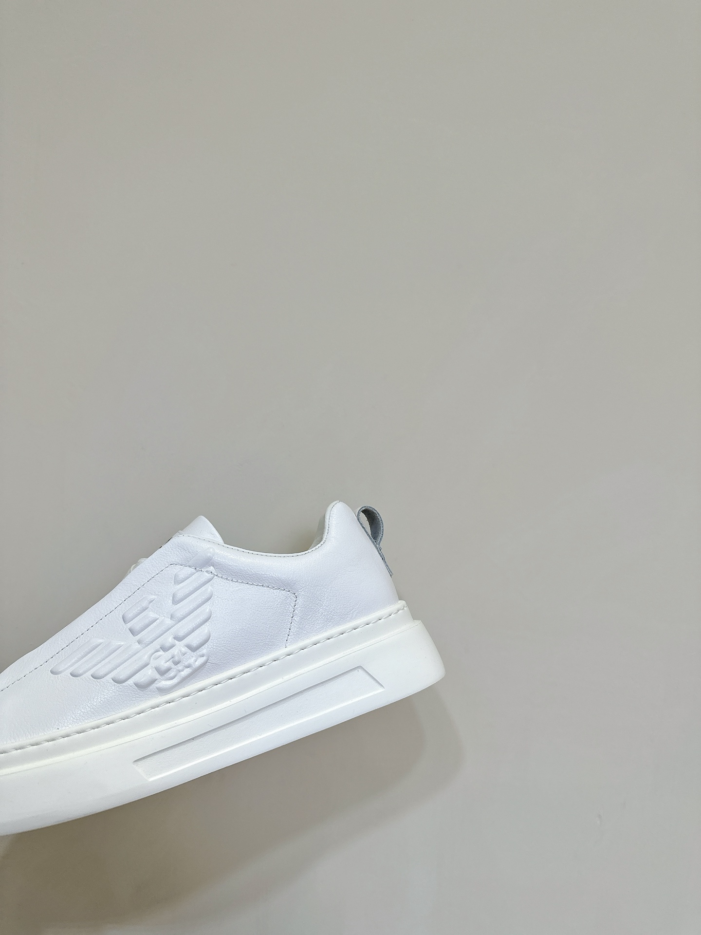 Emporio Armani EA7 Leisure Sports Shoes with Unique Design and High-Quality Materials - 图片 7