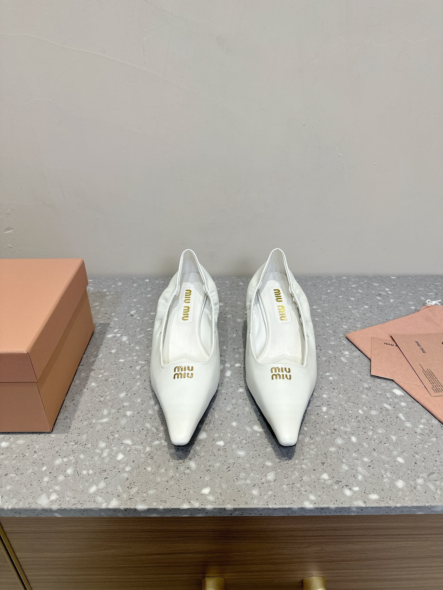 MiuMiu Bien
 Zapatos de tacón alto Chamois Cuero de vaca Dermis Piel oveja Colección primavera – verano Fashion