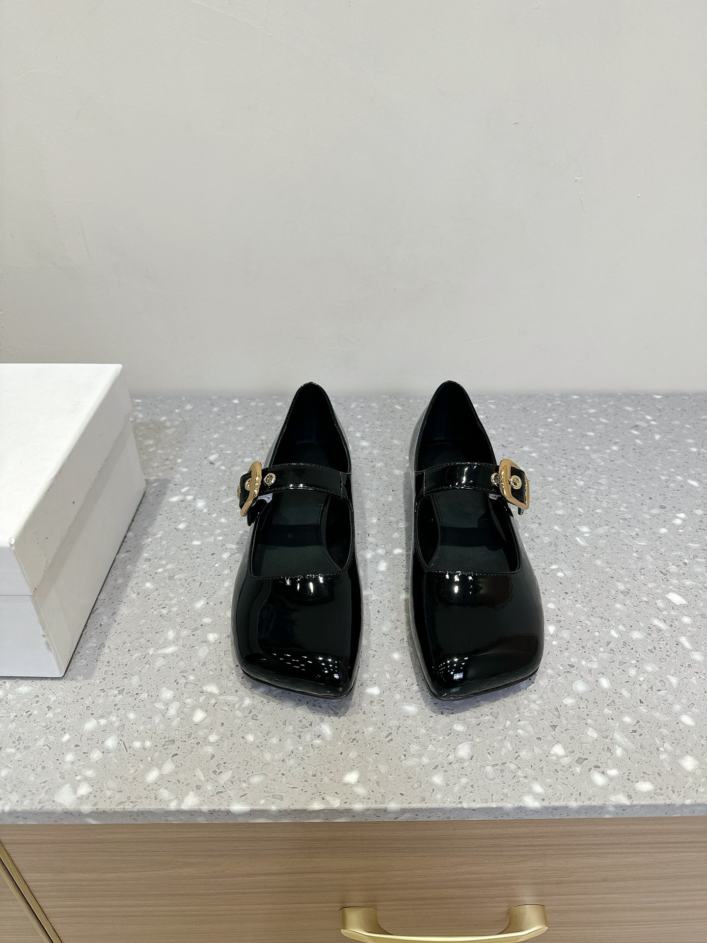 New Shallow Flat Ballet Shoes: Stylish and Comfortable Options for Chloe - 图片 1