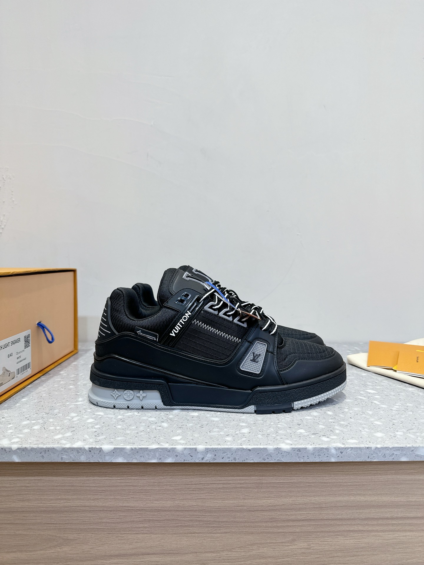 Louis Vuitton TARINE路易威登L家 驴牌 休闲 运动鞋 滑板鞋