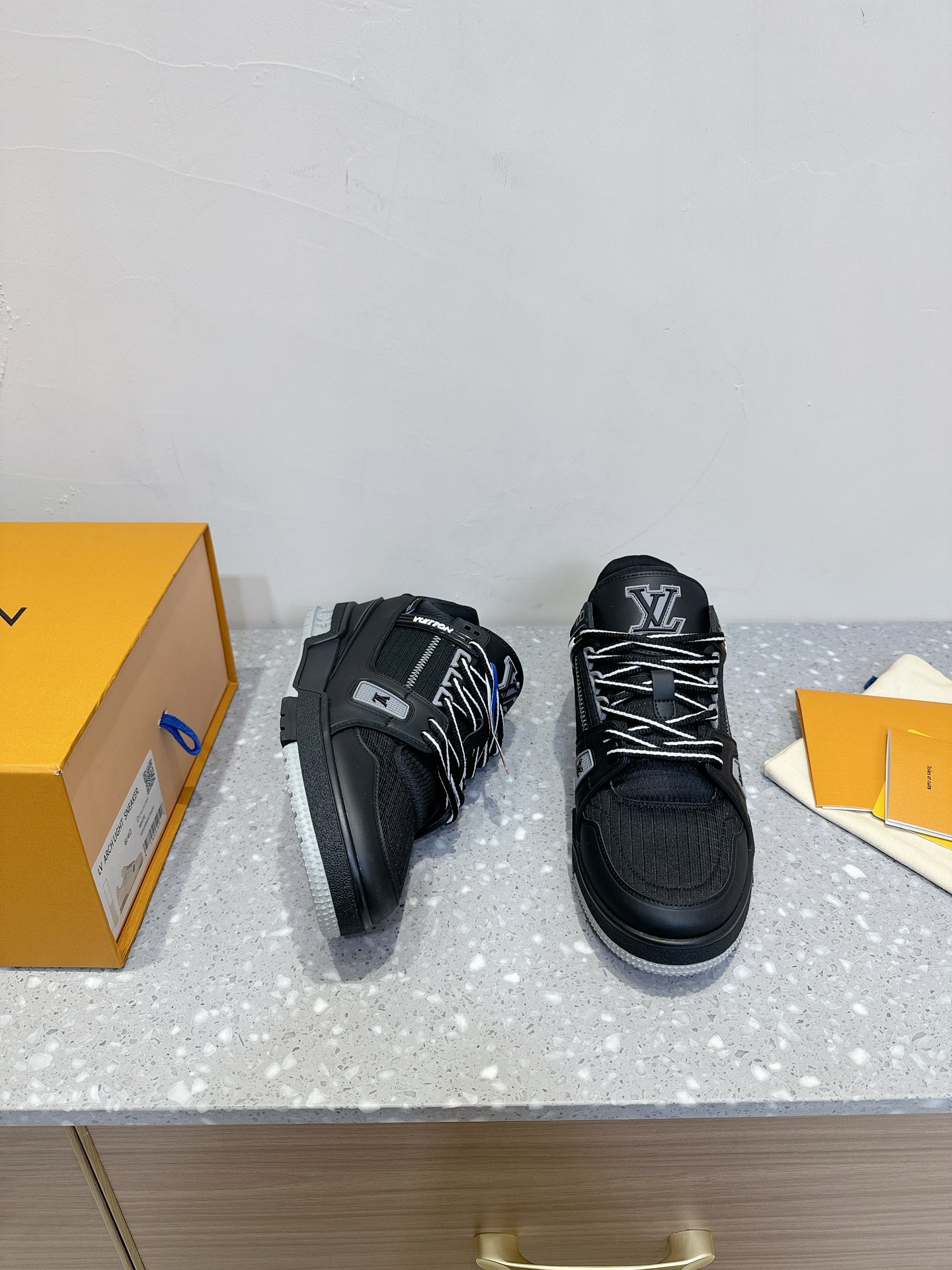 Louis Vuitton TARINE路易威登L家 驴牌 休闲 运动鞋 滑板鞋
