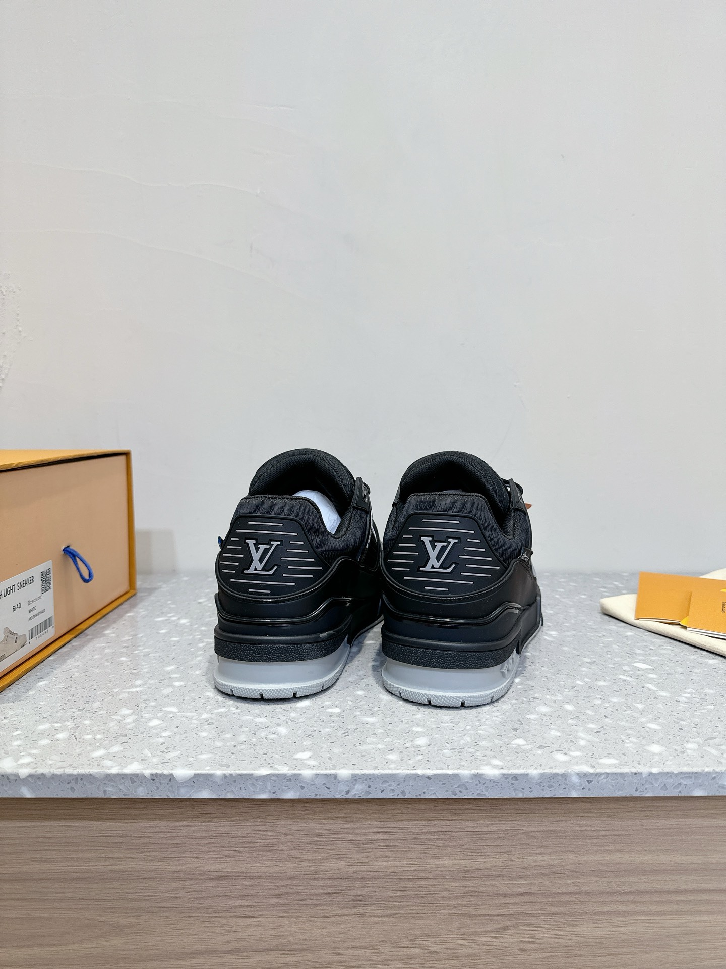 Louis Vuitton TARINE路易威登L家 驴牌 休闲 运动鞋 滑板鞋