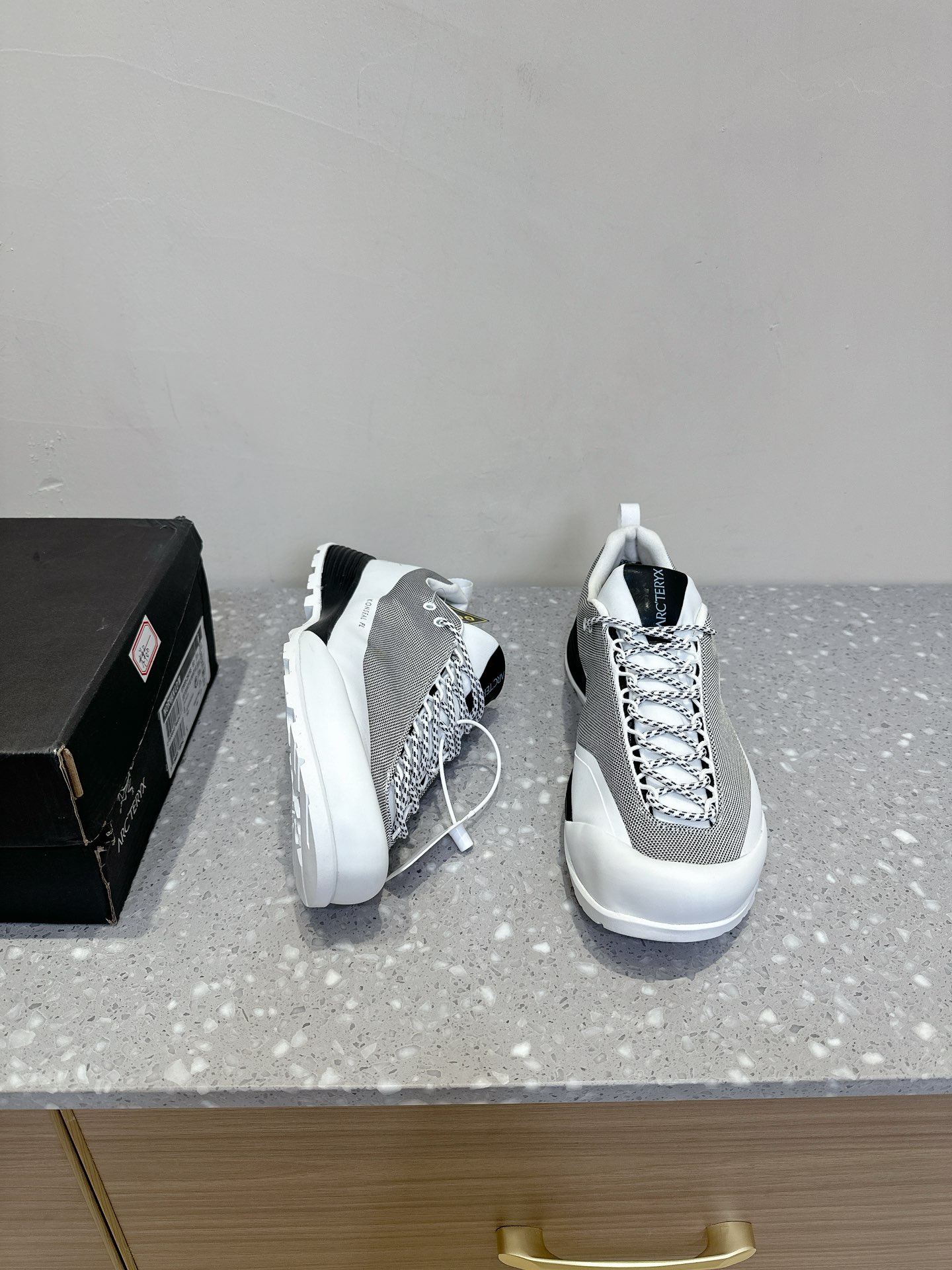 Male Easter Synthetic Box Packing Shoe with TPU Chassis and OrthoLite Mats - 图片 3